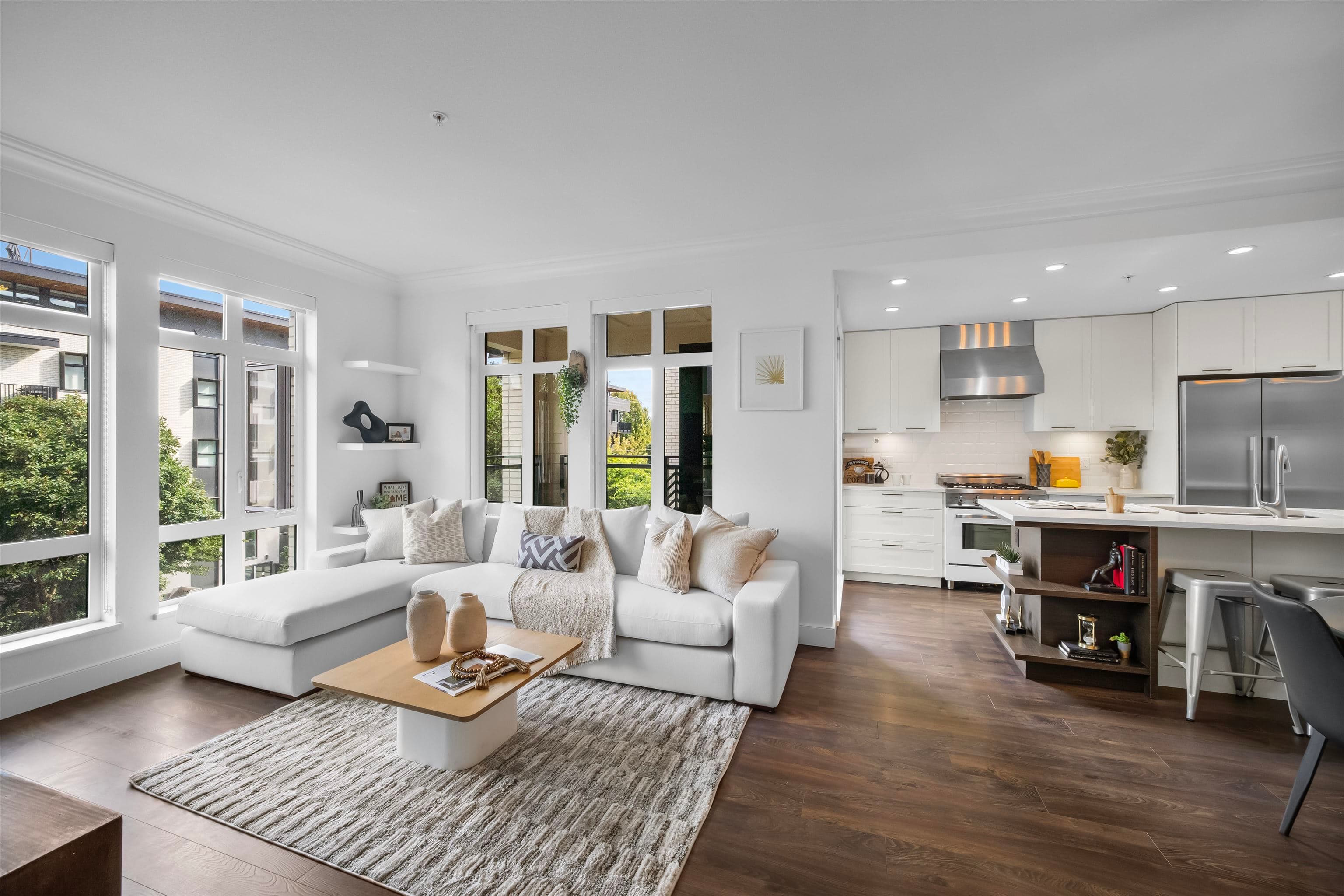 305 - 168 E 35th Avenue, Vancouver, V5W 1A6 — photo 1