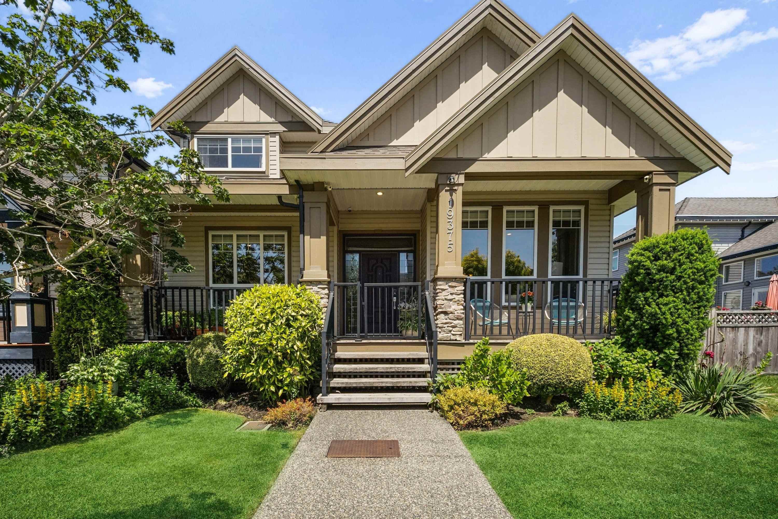 19375 73 Avenue, Surrey, V4N 5Y1 — photo 1