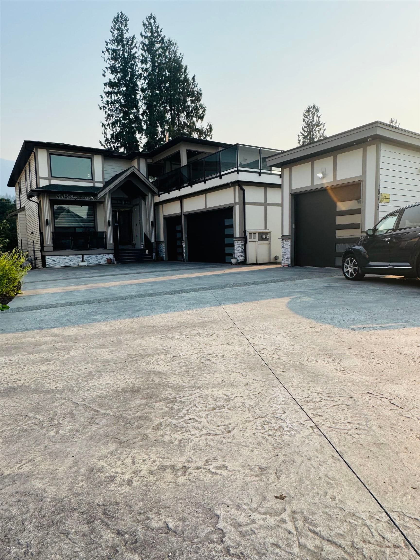 10103 Royalwood Boulevard, Rosedale