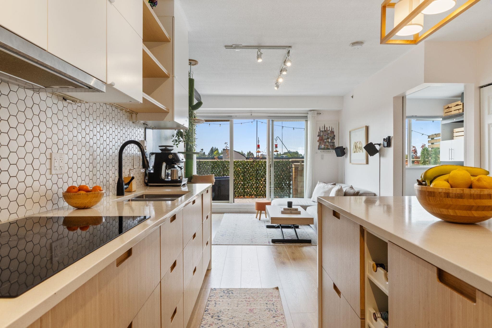 PH10 - 702 E King Edward Avenue, Vancouver, V5V 0A9 — photo 5