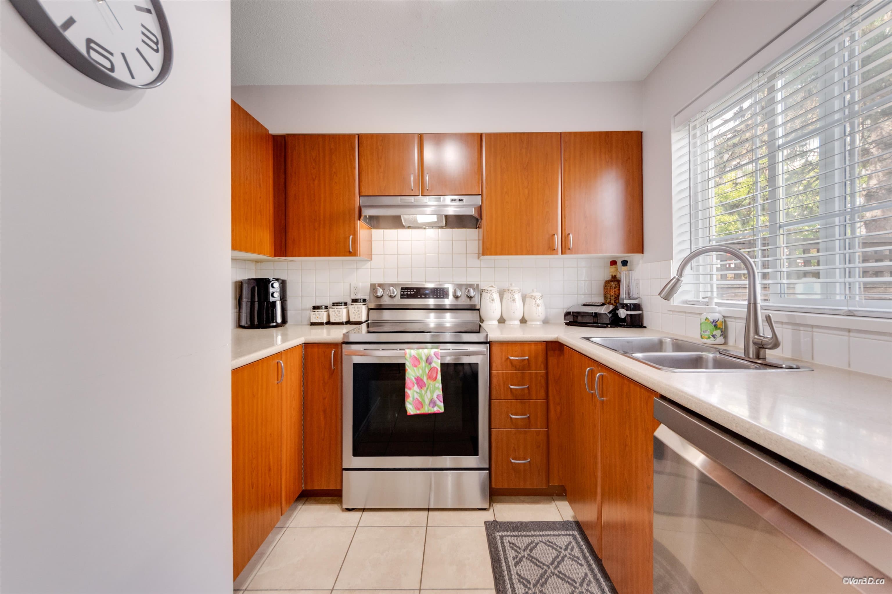 18 - 14855 100 Avenue, Surrey, V3R 2W1 — photo 5