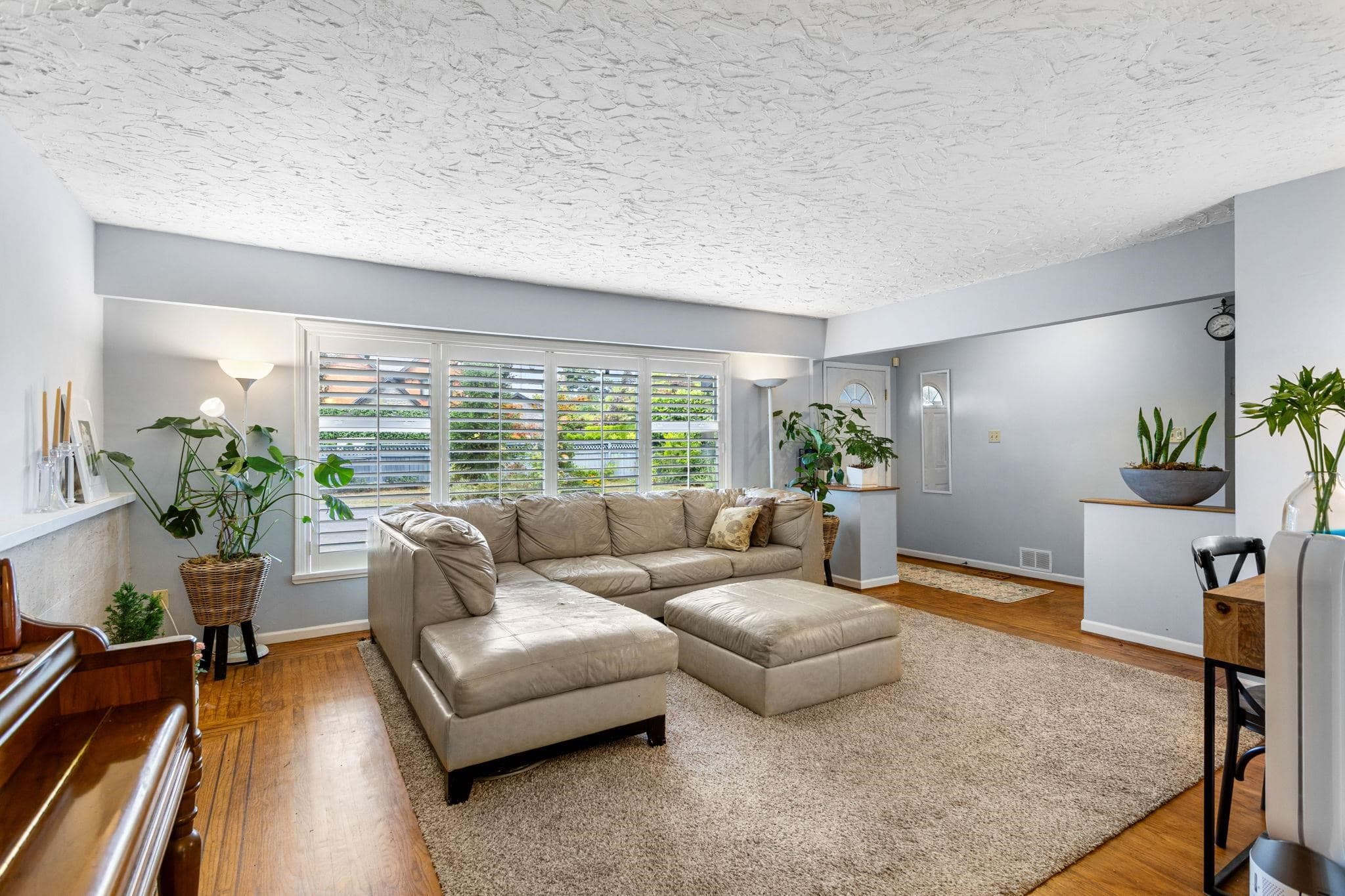 3020 Thorncliffe Drive, North Vancouver, V7R 2T1 — photo 2