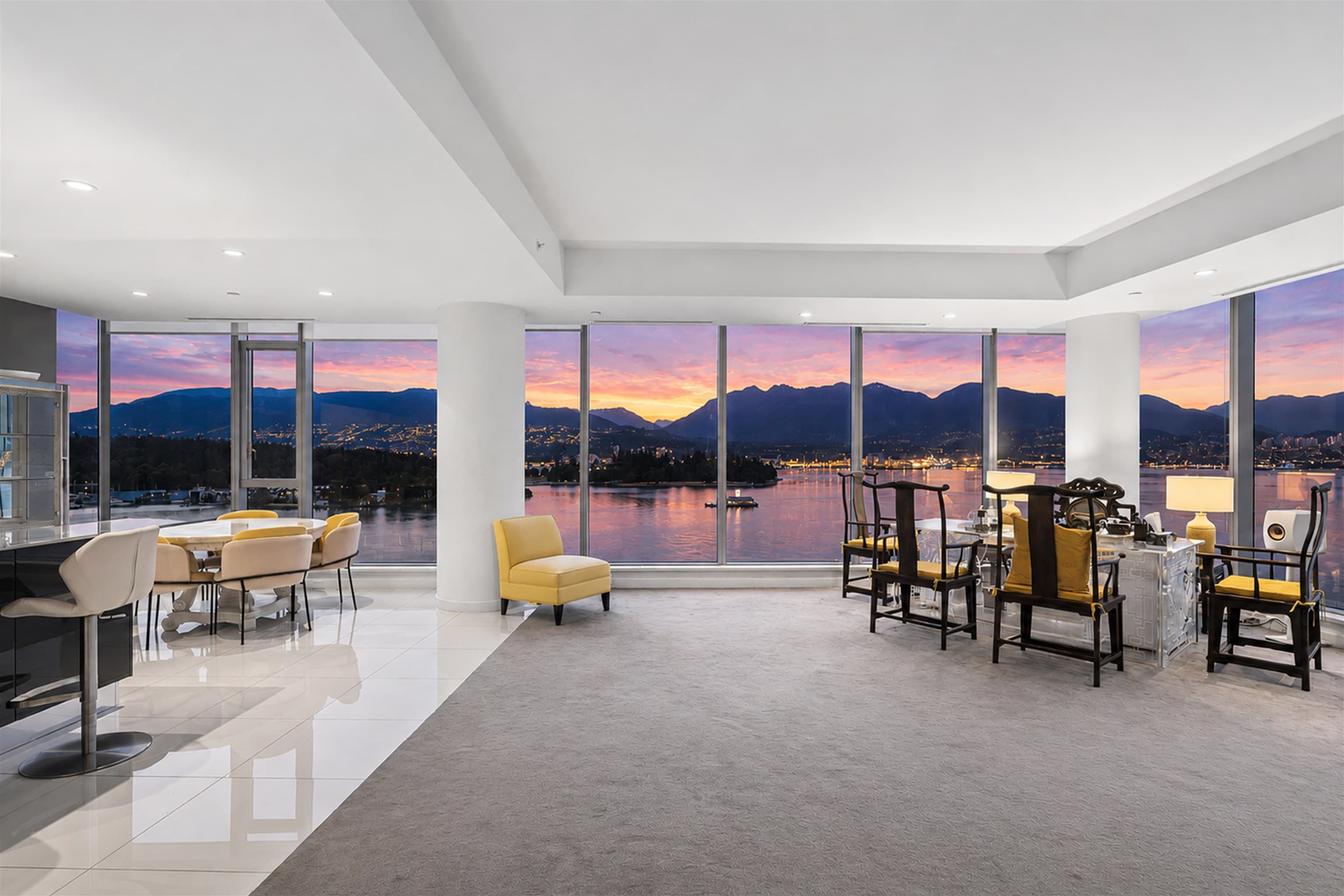 1102 - 277 Thurlow Street, Vancouver