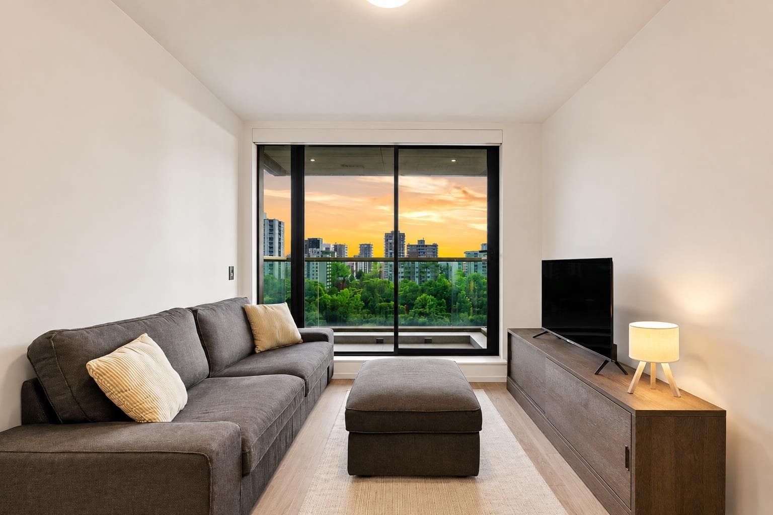 1301 - 1408 Robson Street, Vancouver, V6G 1B9 — photo 2