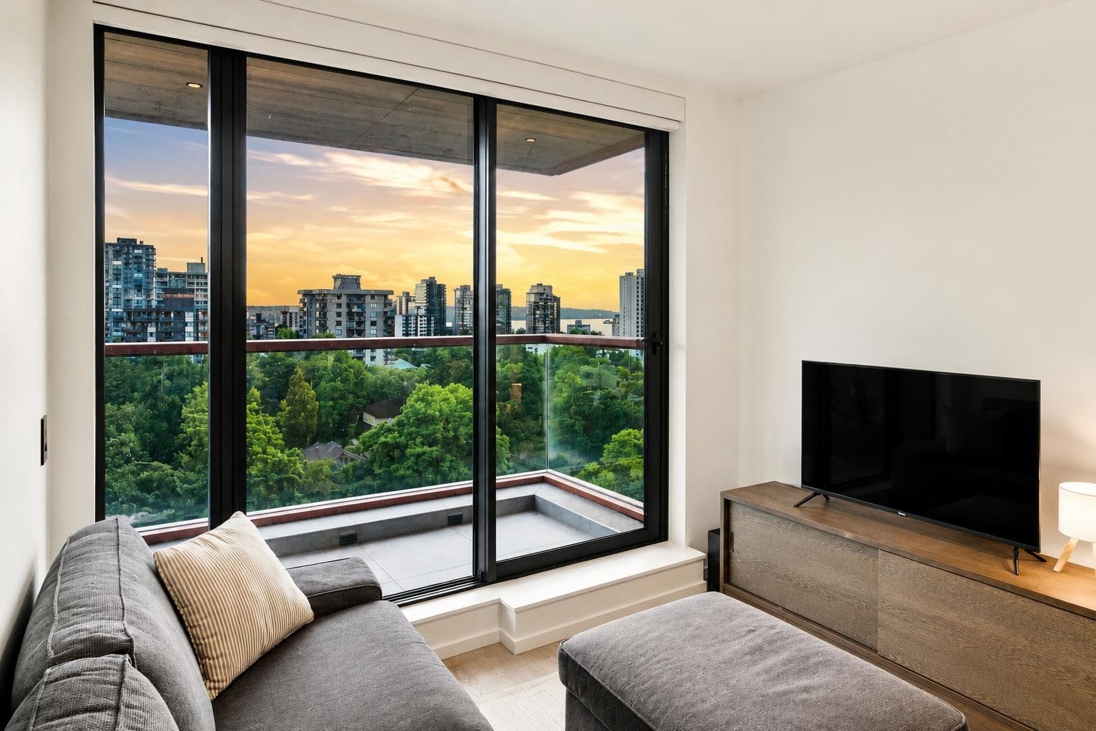1301 - 1408 Robson Street, Vancouver, V6G 1B9 — photo 3