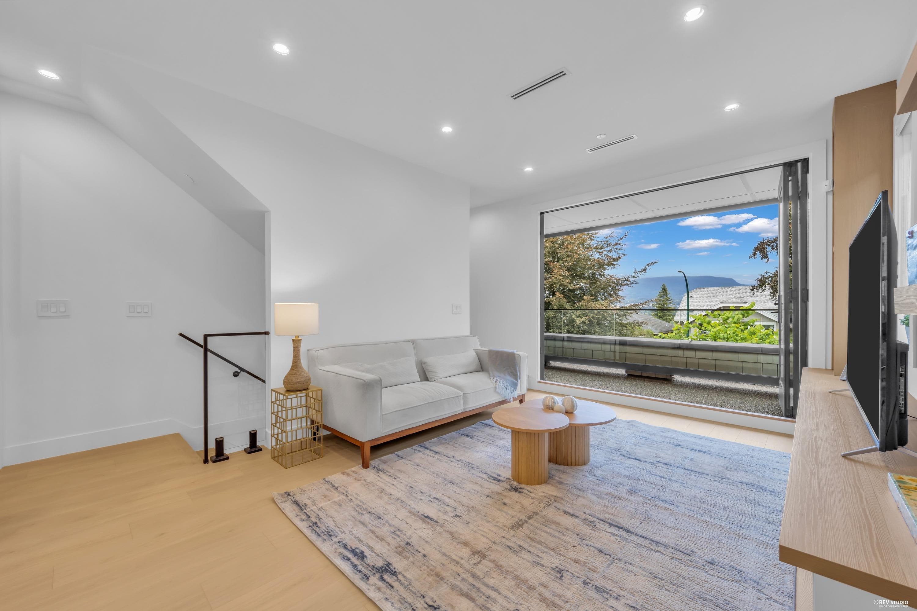 1 - 3436 Triumph Street, Vancouver, V5K 1T8 — photo 3