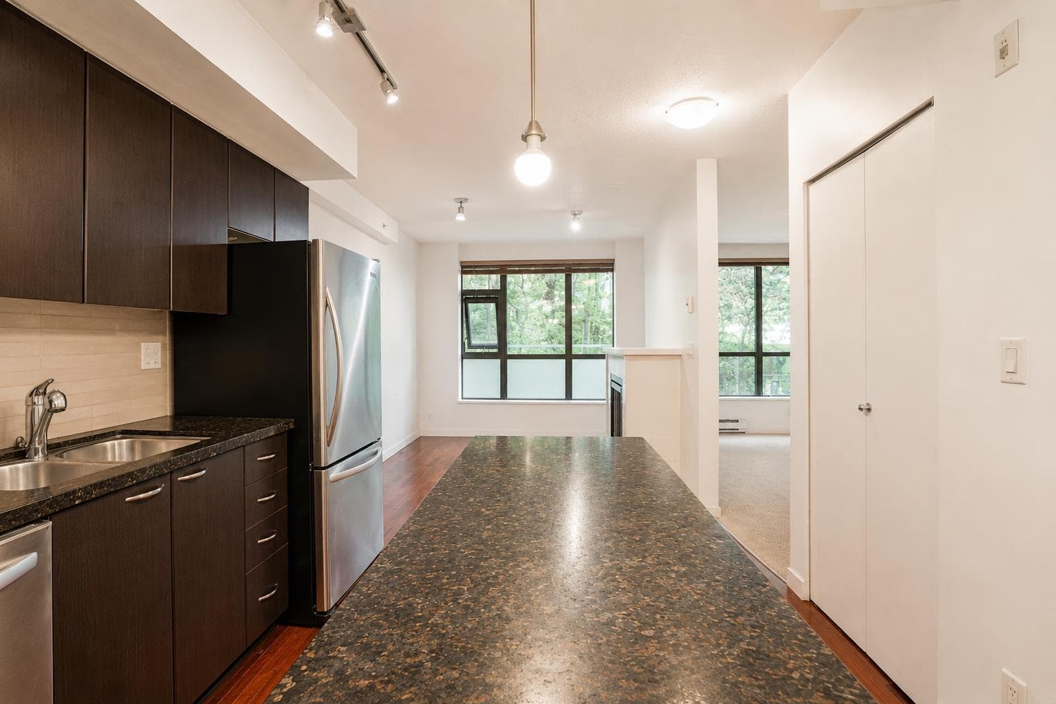 201 - 538 Smithe Street, Vancouver, V6B 0A6 — photo 5