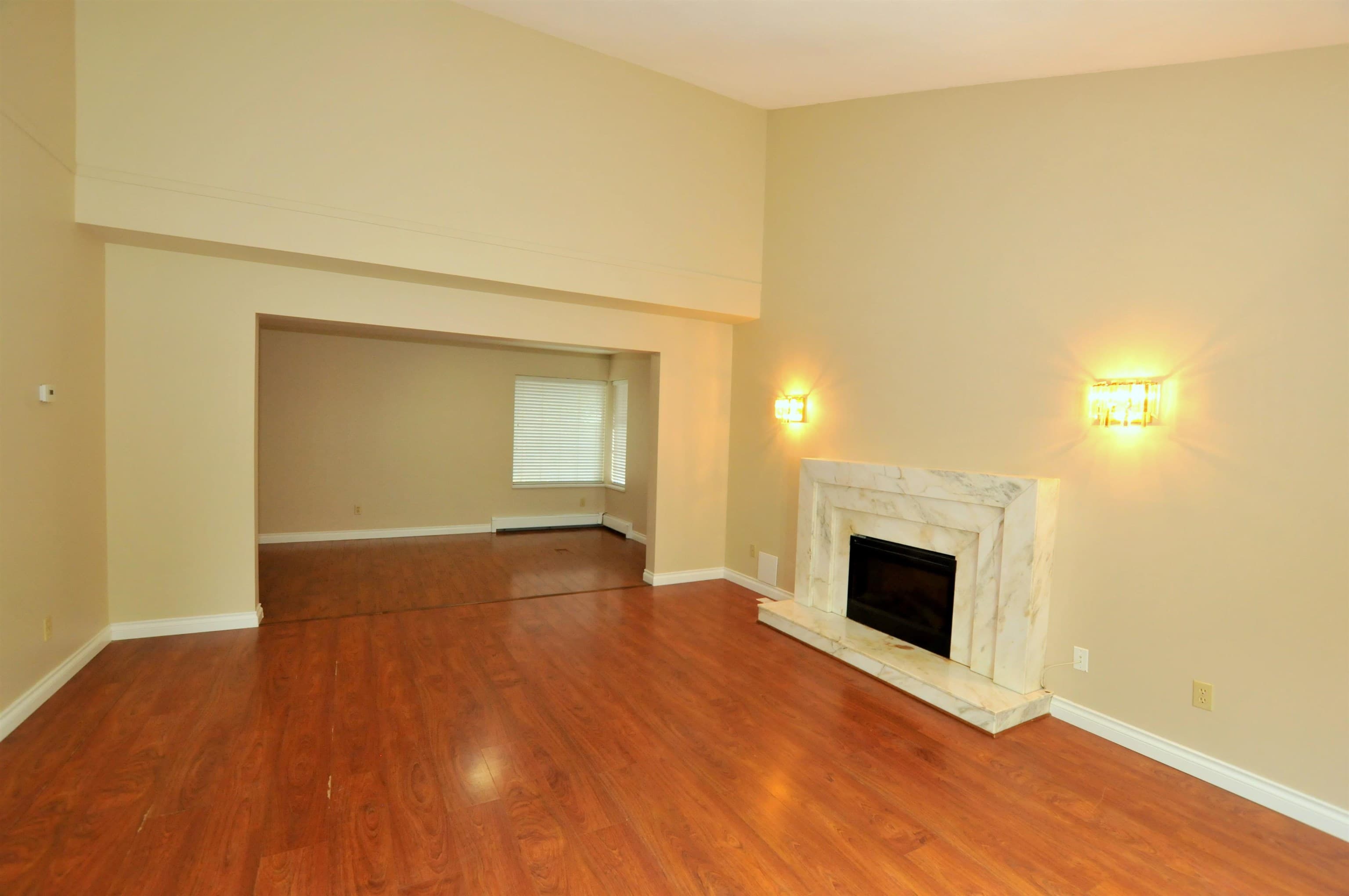 6823 Grant Place, Burnaby, V5B 4X4 — photo 3