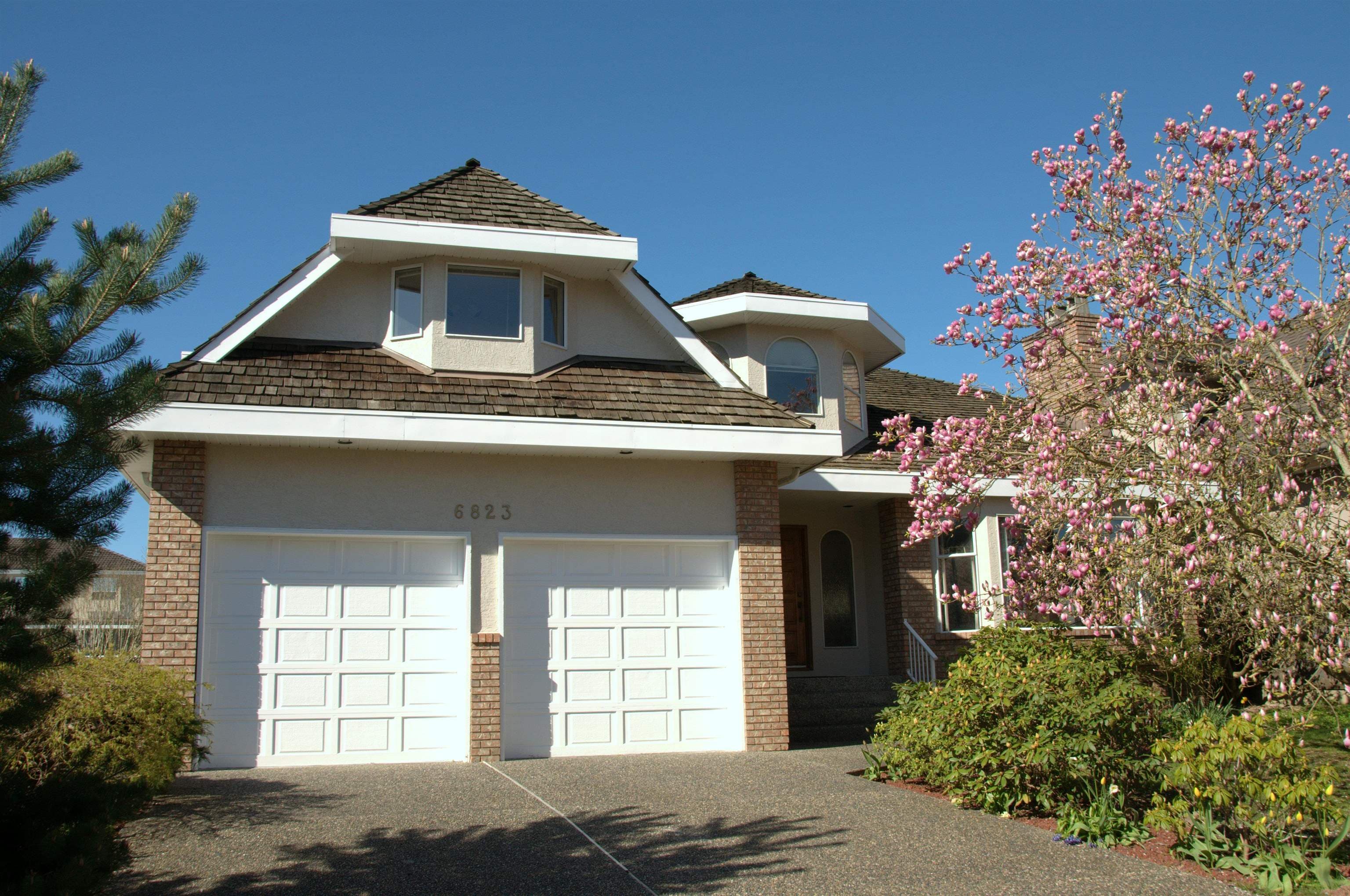 6823 Grant Place, Burnaby, V5B 4X4 — photo 1