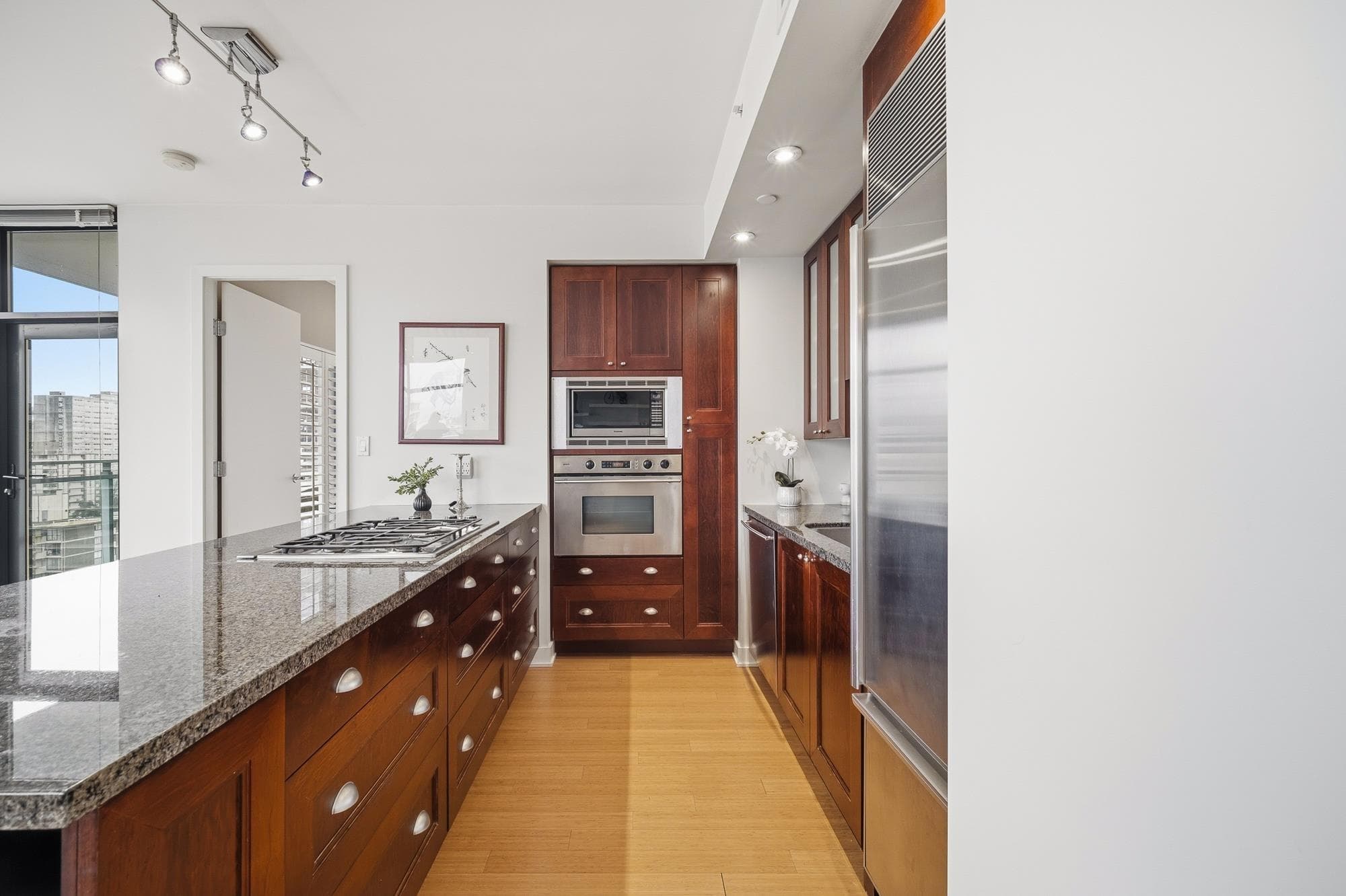 1602 - 1863 Alberni Street, Vancouver, V6G 3H8 — photo 4