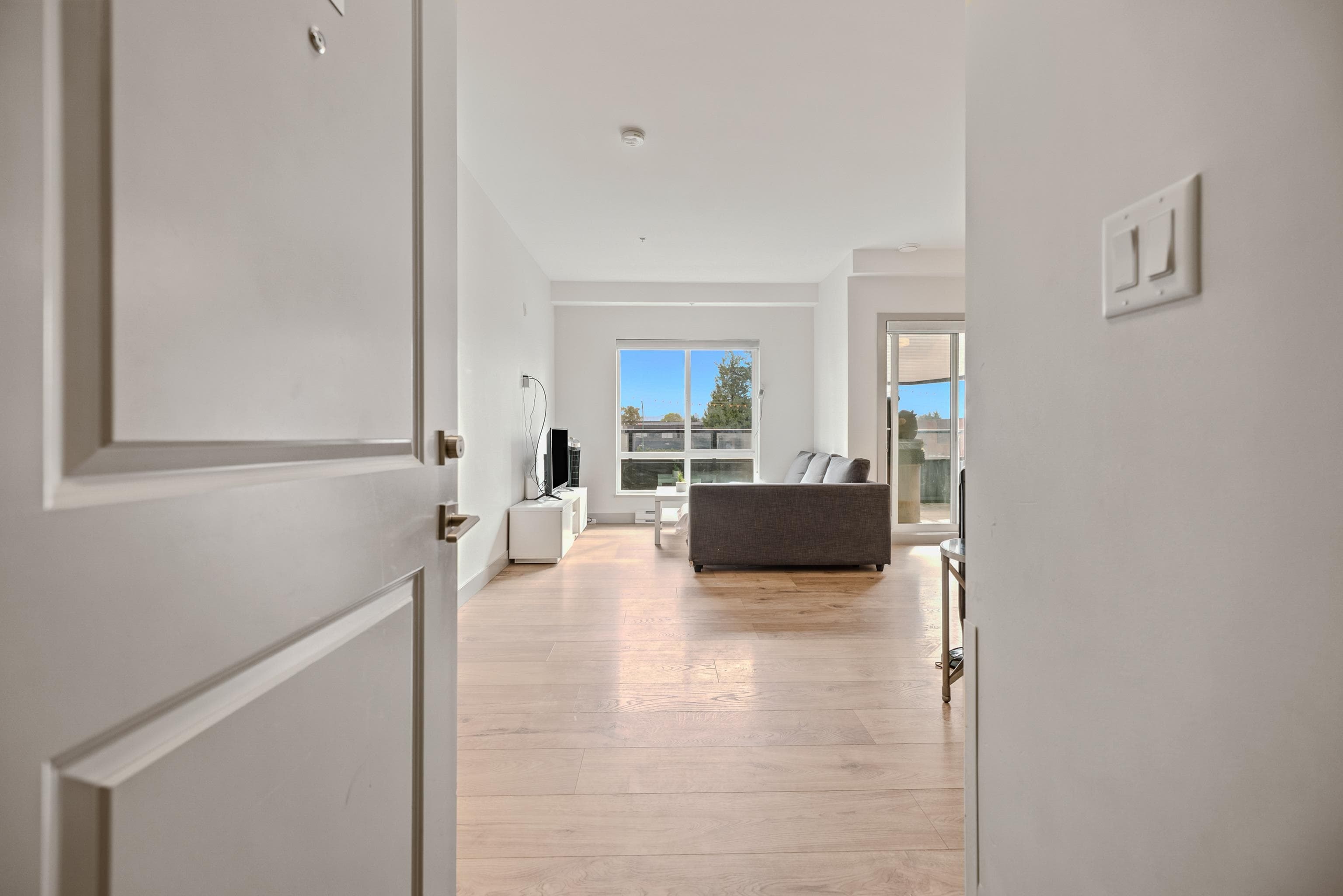 211 - 6968 Royal Oak Avenue, Burnaby, V5J 4J3 — photo 3