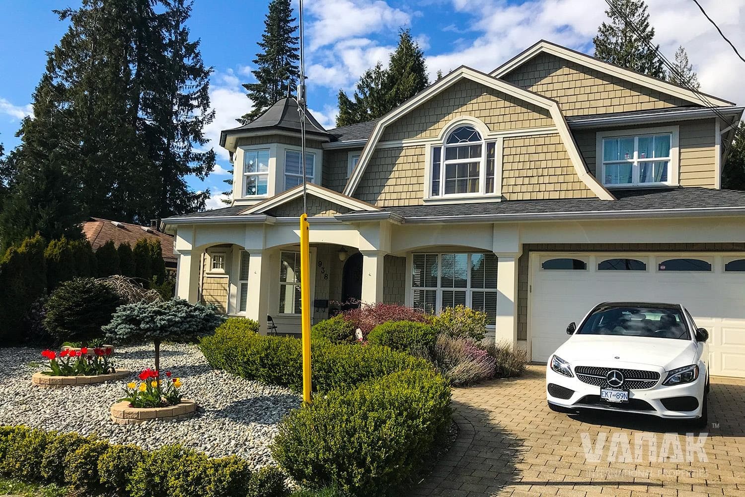 Basement - 938 Handsworth Road, North Vancouver
