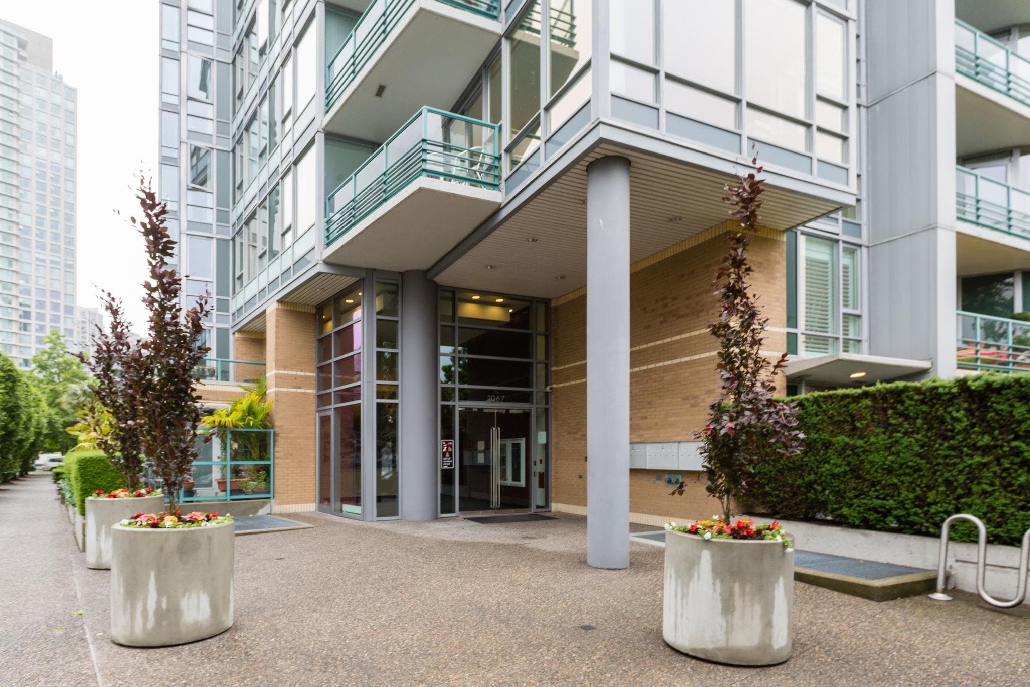 505 - 1067 Marinaside Crescent, Vancouver, V6Z 3A4 — photo 2
