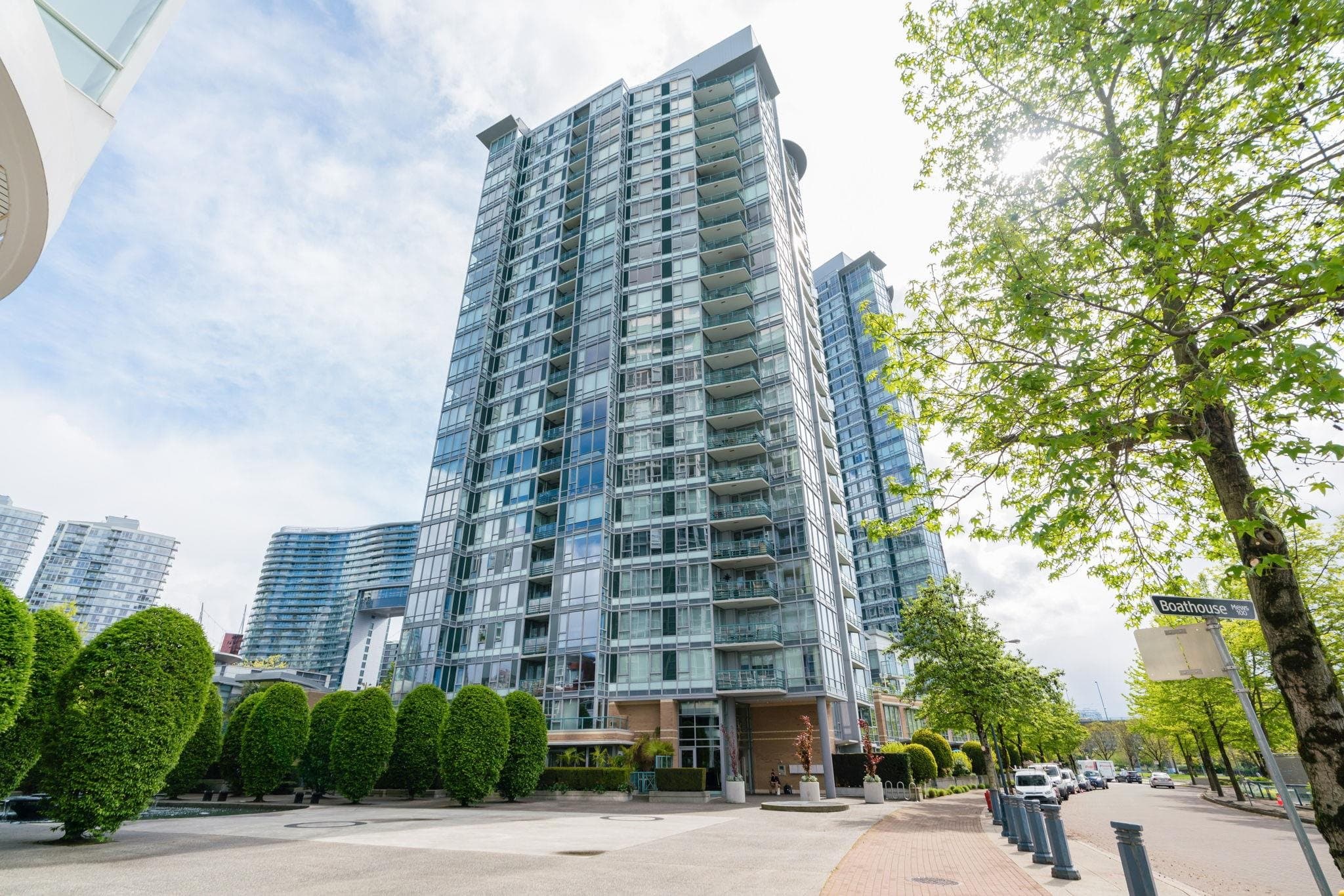 505 - 1067 Marinaside Crescent, Vancouver, V6Z 3A4 — photo 1