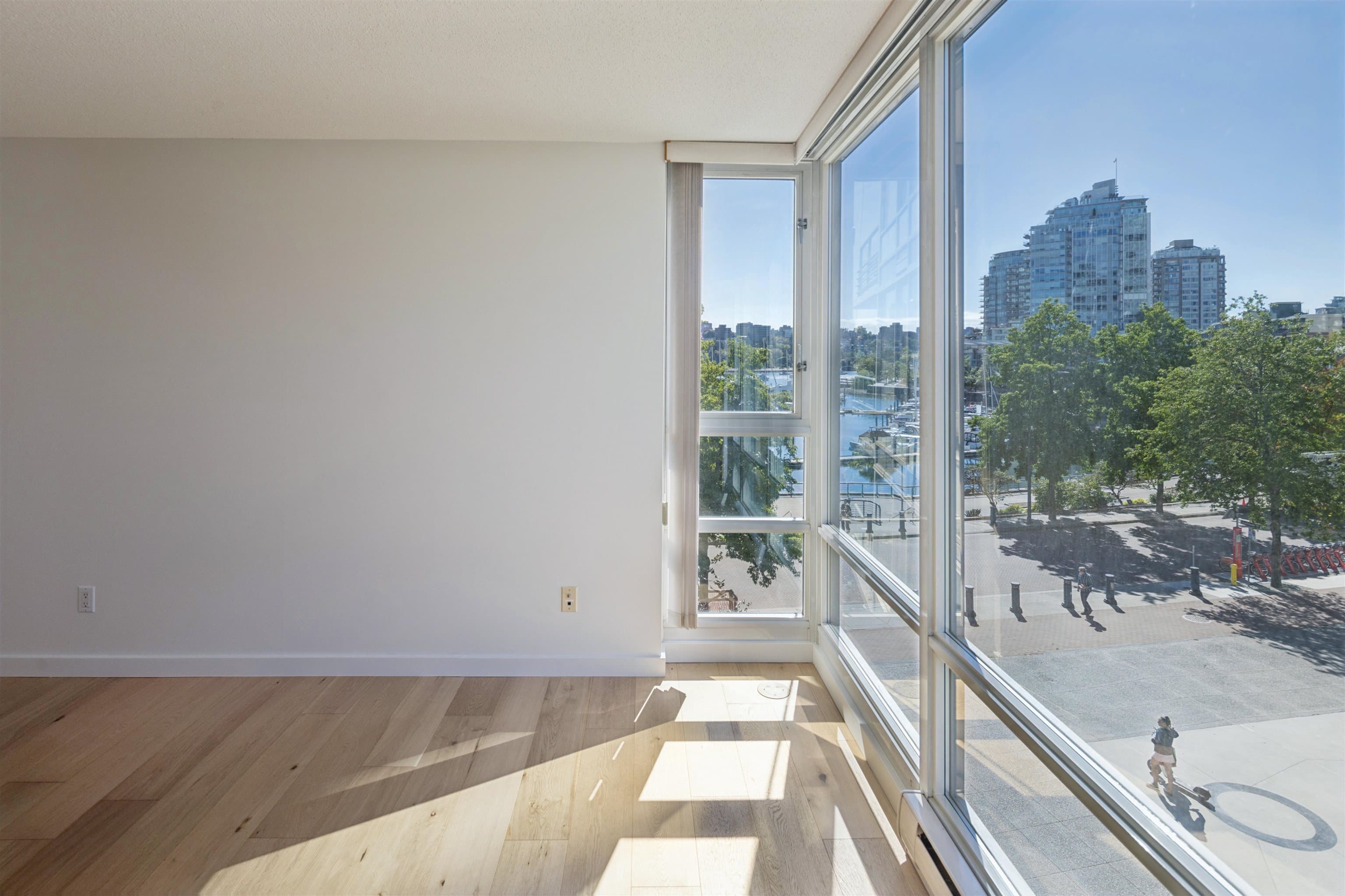 505 - 1067 Marinaside Crescent, Vancouver, V6Z 3A4 — photo 4