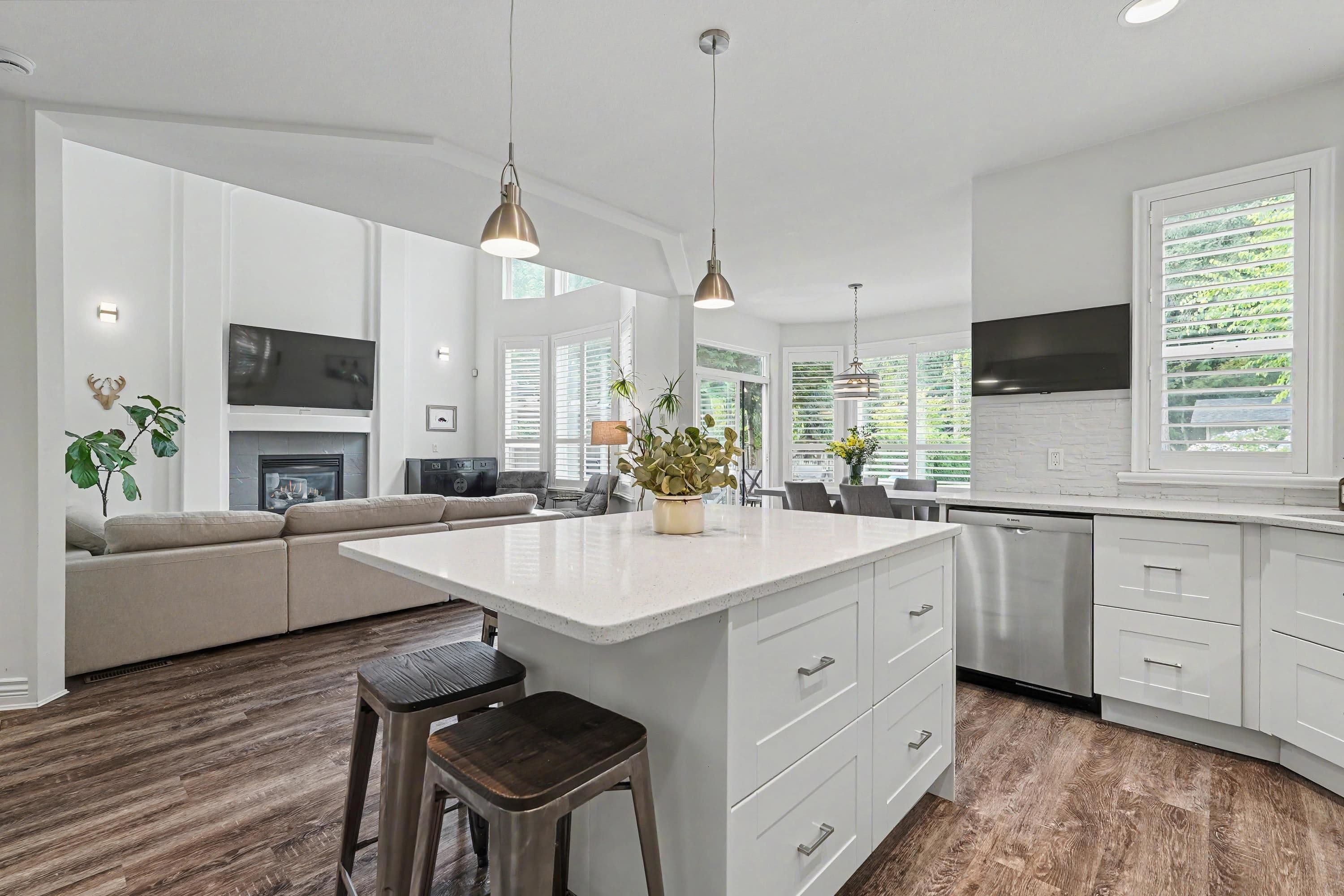 1722 Paddock Drive, Coquitlam, V3E 3N8 — photo 1