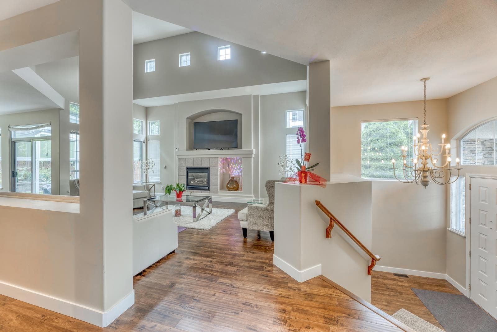 2015 Parkway Boulevard, Coquitlam, V3E 3J8 — photo 4