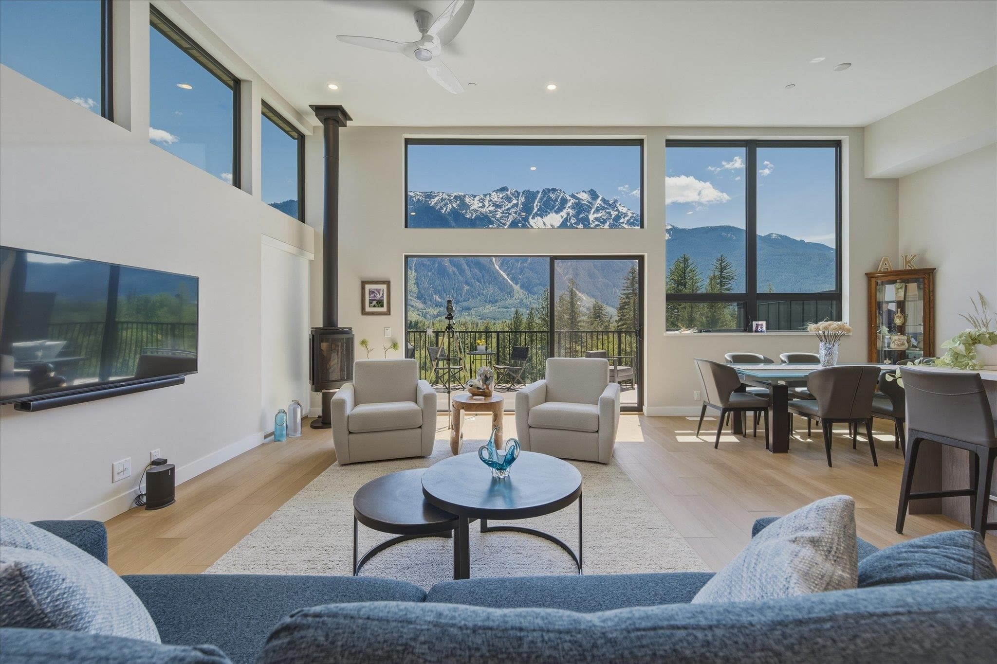 16 - 4000 Sunstone Way, Pemberton, V0N 2L3 — photo 3
