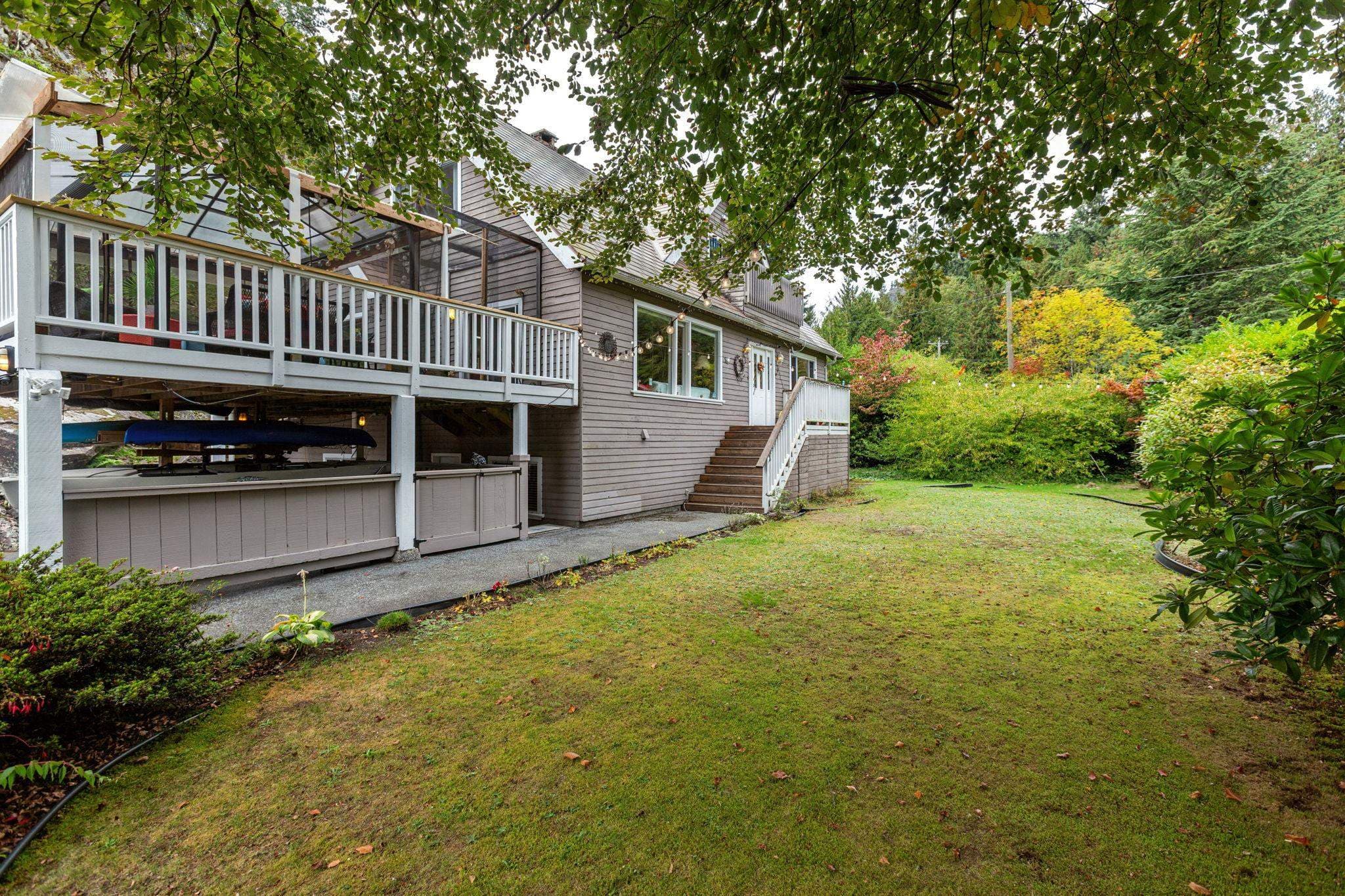 5607 Eagle Harbour Road, West Vancouver, V7W 1P4 — photo 3
