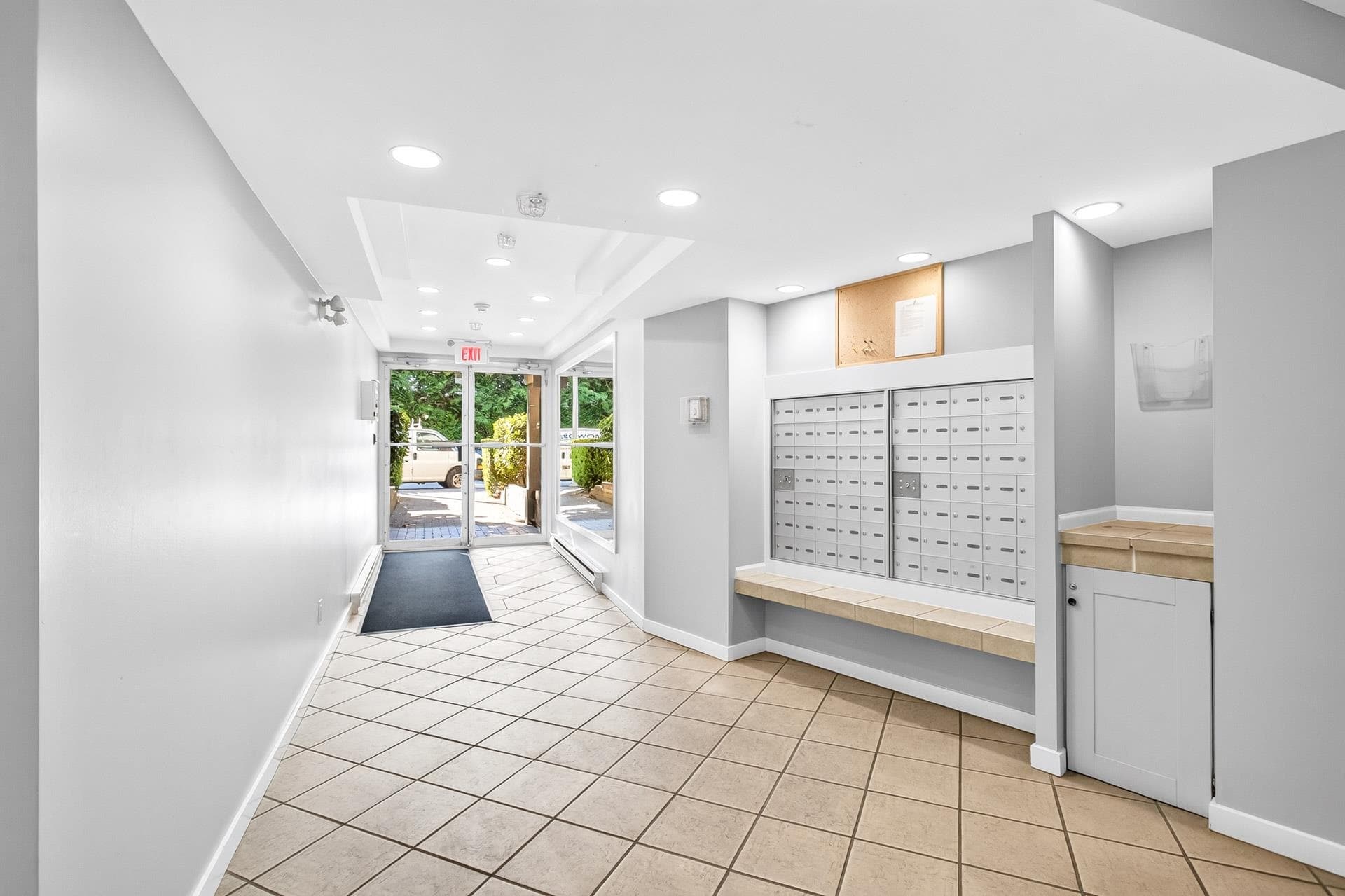 205 - 8110 120a Street, Surrey, V3W 3P3 — photo 3
