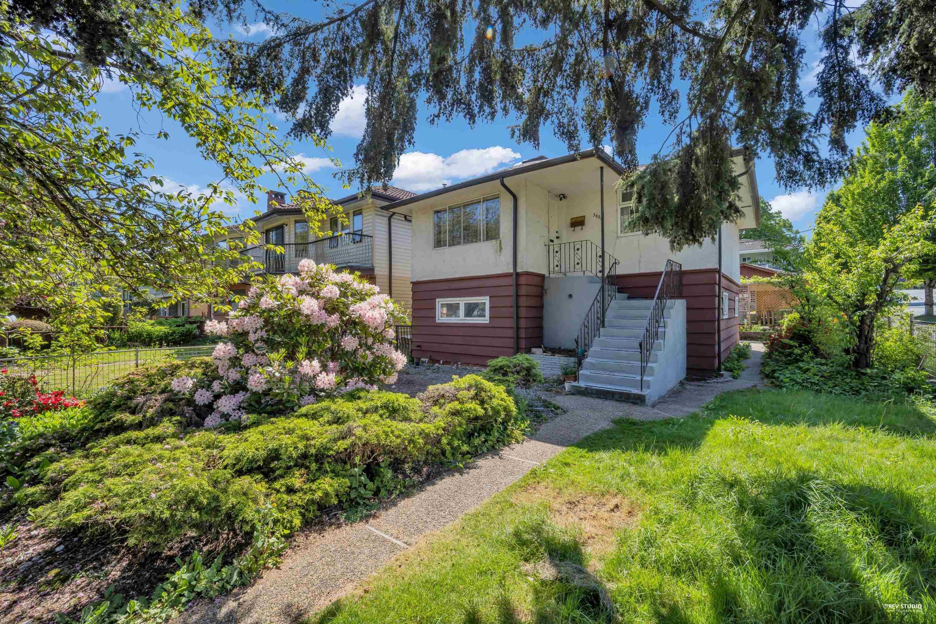 3006 E 27th Avenue, Vancouver, V5R 1P2 — photo 2