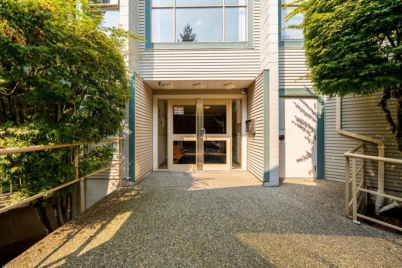 105 - 10743 139 Street, Surrey, V3T 4L8 — photo 3