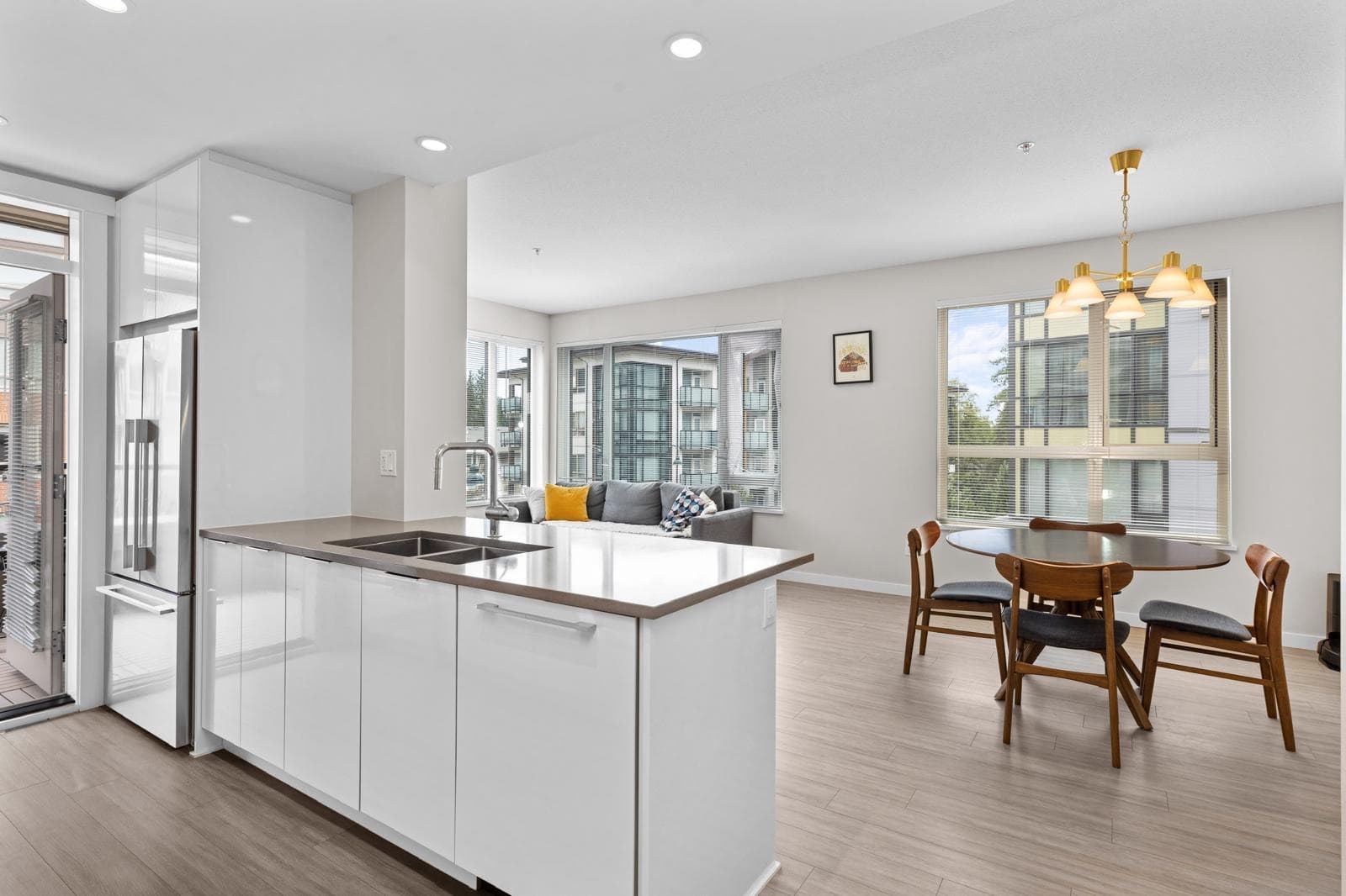 212 - 2663 Library Lane, North Vancouver, V7J 0B9 — photo 4