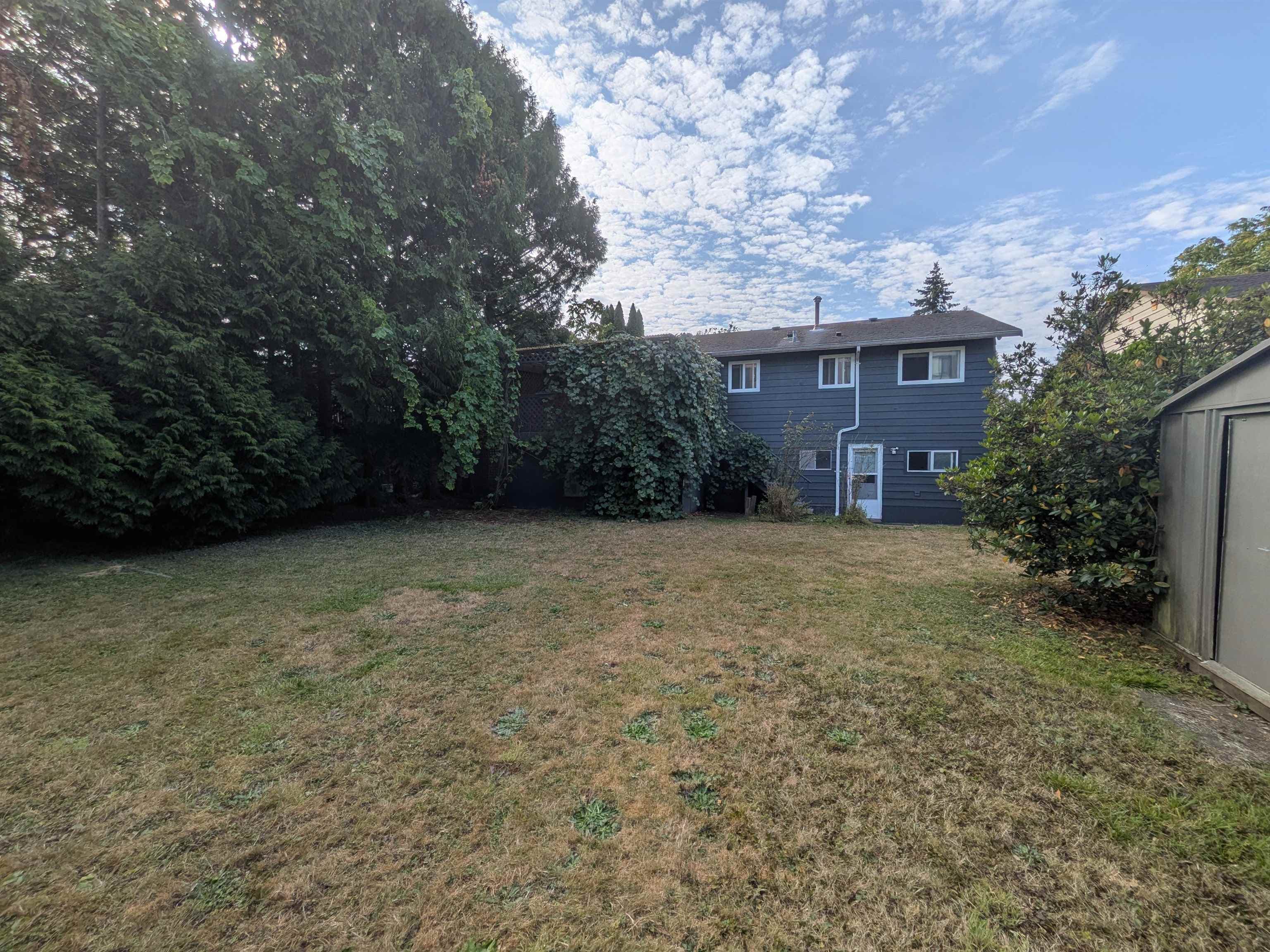 19751 54a Avenue, Langley, V3A 3W4 — photo 4