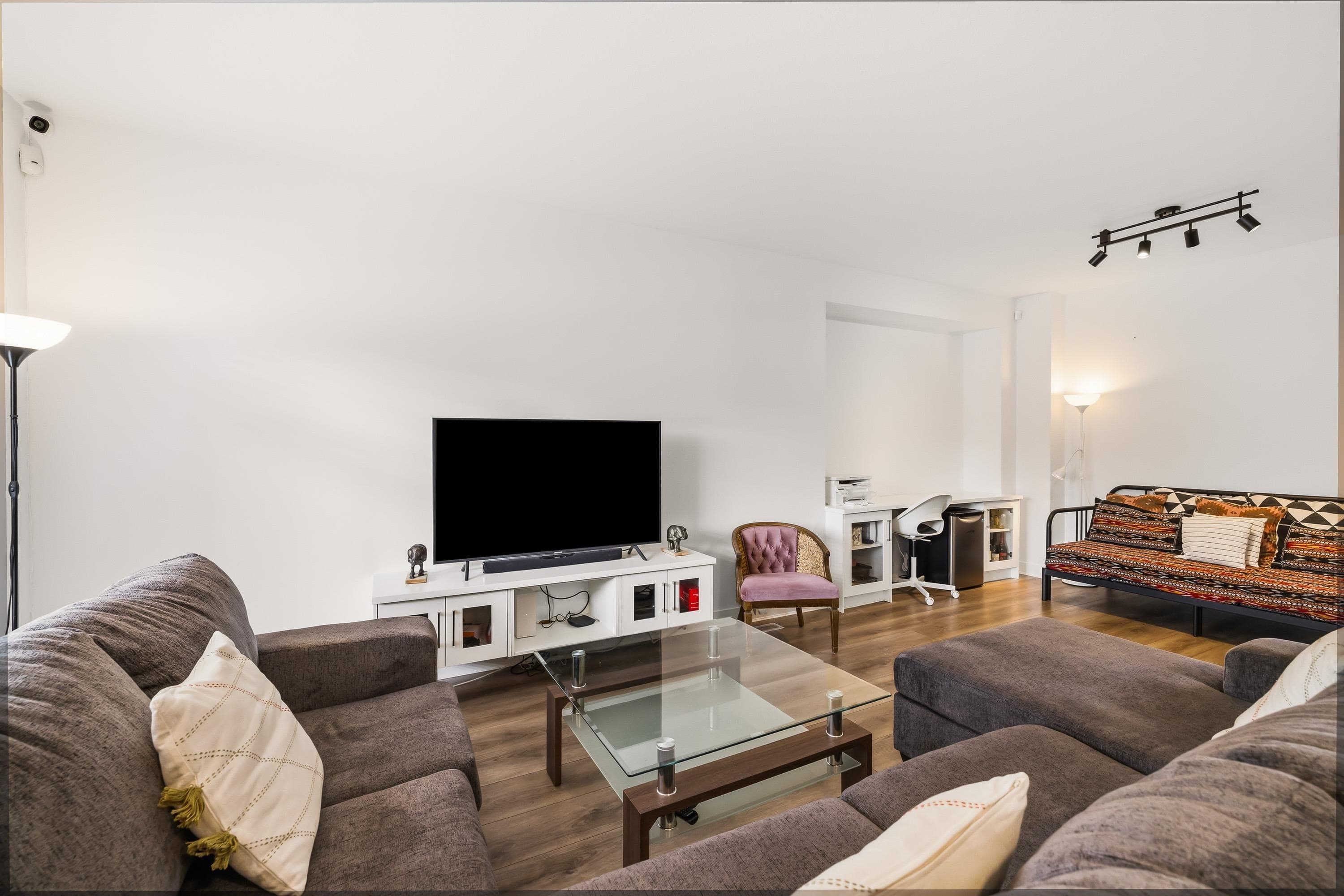 16539 59a Avenue, Surrey, V3S 4N9 — photo 3