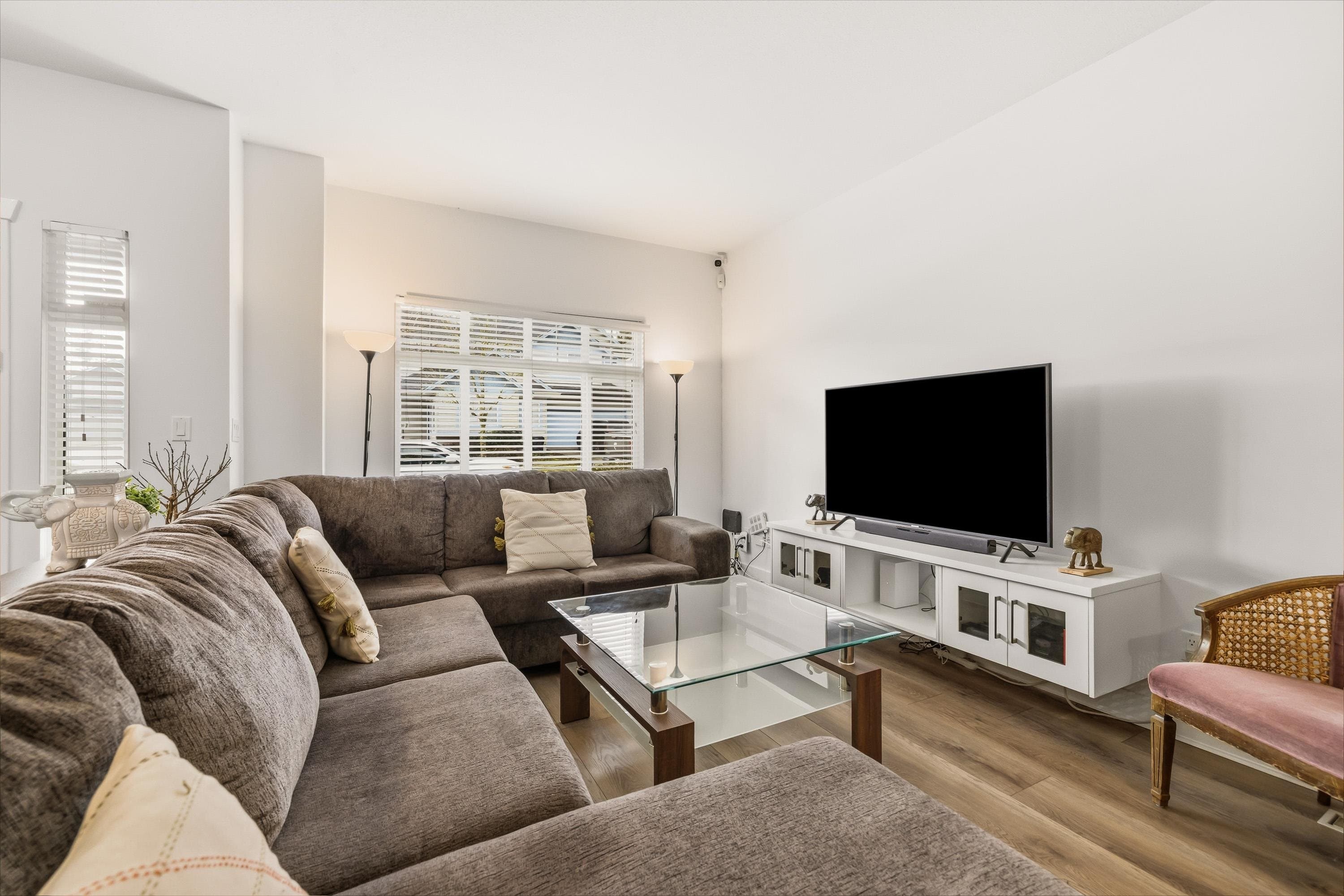 16539 59a Avenue, Surrey, V3S 4N9 — photo 5