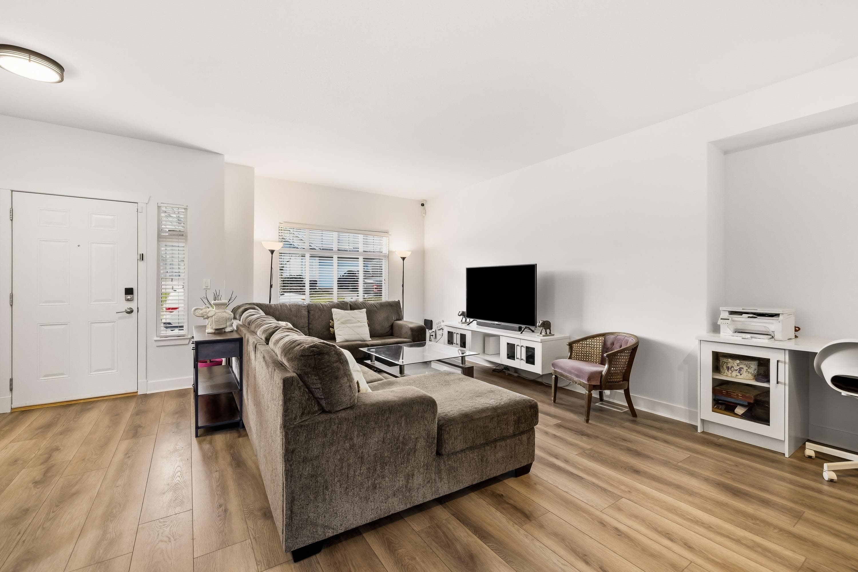 16539 59a Avenue, Surrey, V3S 4N9 — photo 4