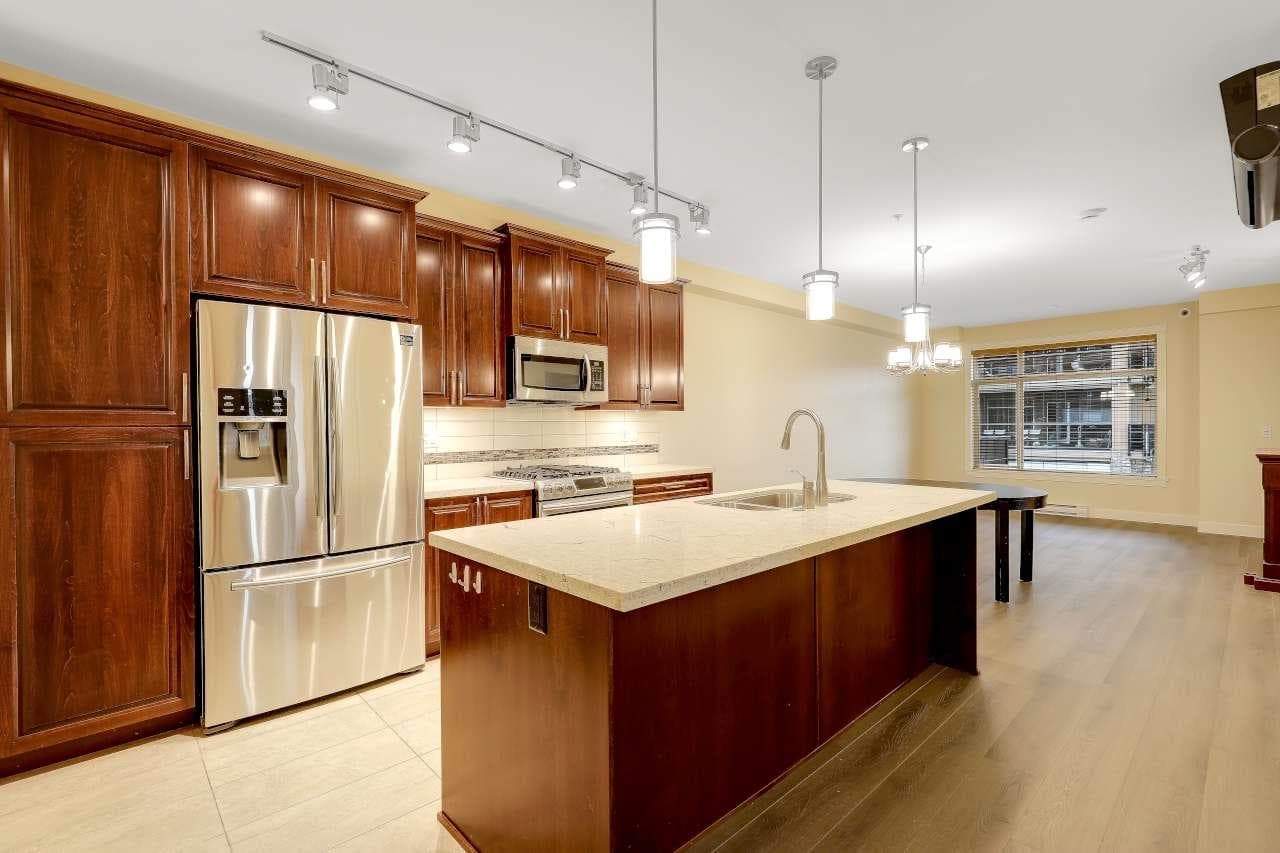 A303 - 20716 Willoughby Town Centre Drive, Langley, V2Y 3J7 — photo 2