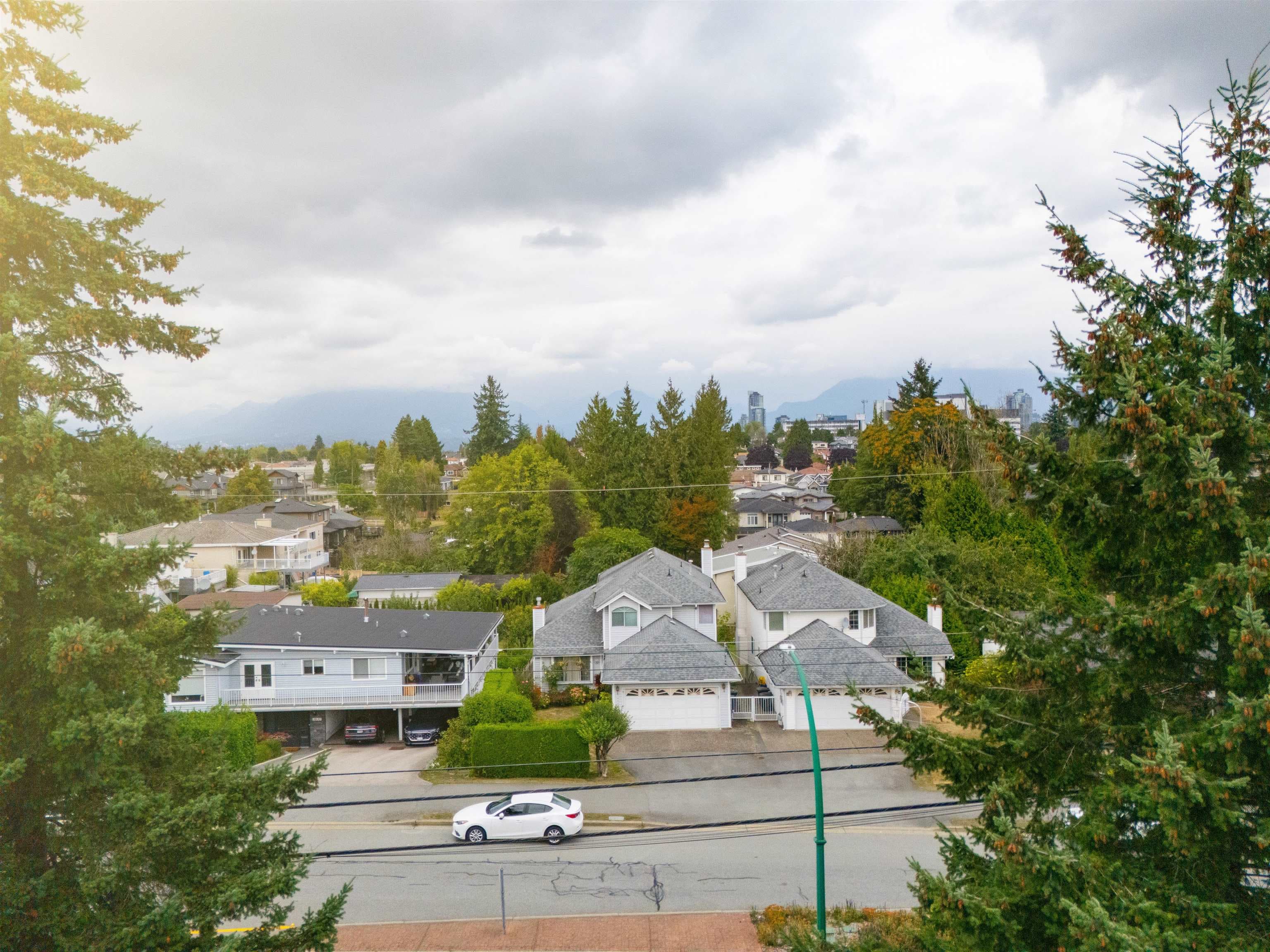 3850 Moscrop Street, Burnaby, V5G 2C9 — photo 2