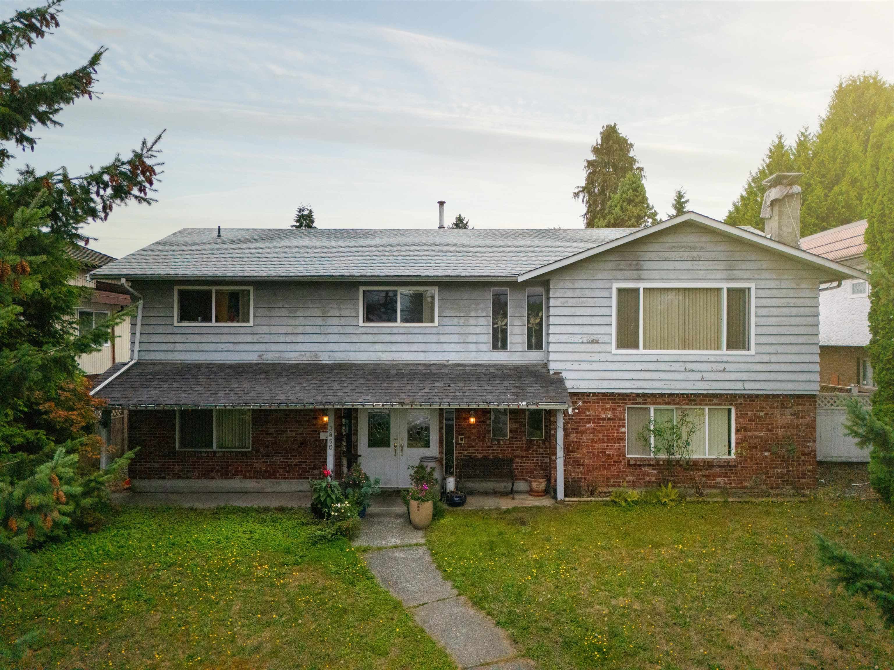 3850 Moscrop Street, Burnaby, V5G 2C9 — photo 1