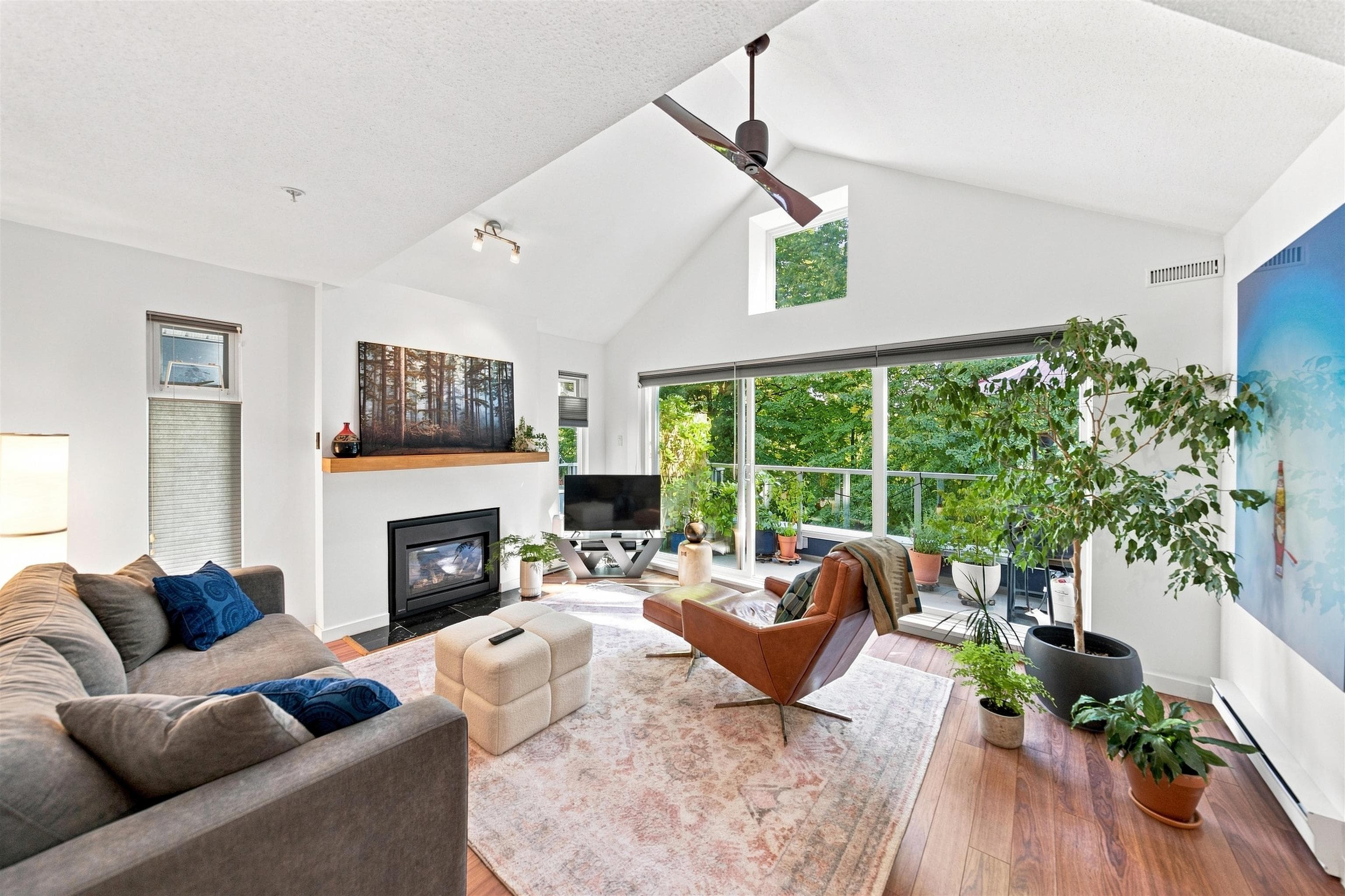304 - 865 W 15th Avenue, Vancouver, V5Z 1R8 — photo 1