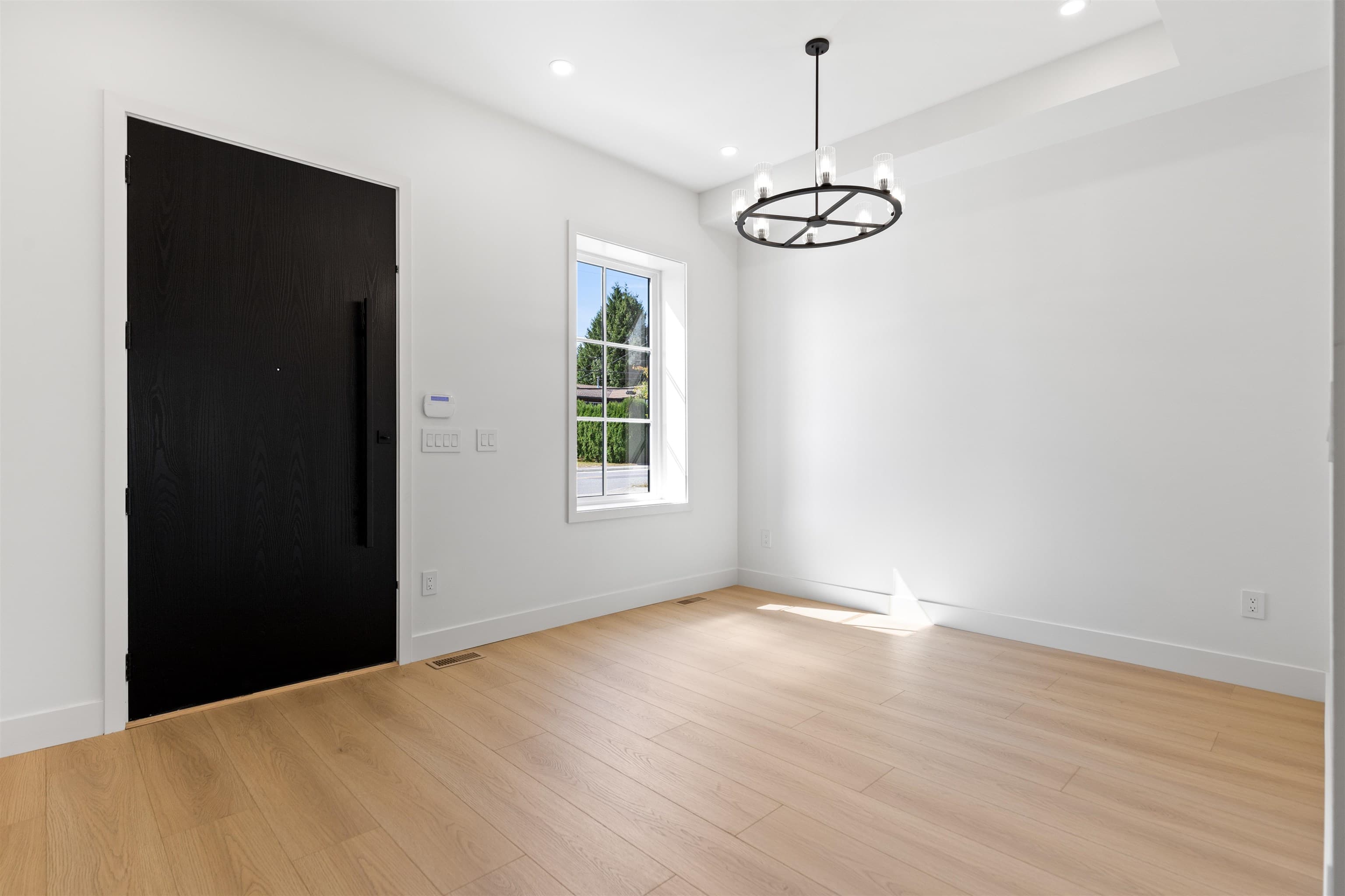 11823 82 Avenue, Delta, V4C 2C6 — photo 3