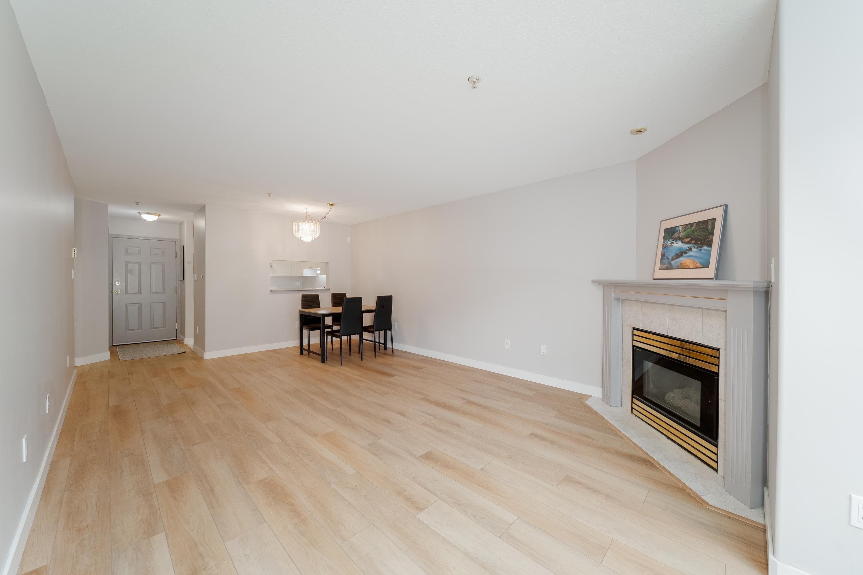 402 - 624 Agnes Street, New Westminster, V3M 1G8 — photo 4
