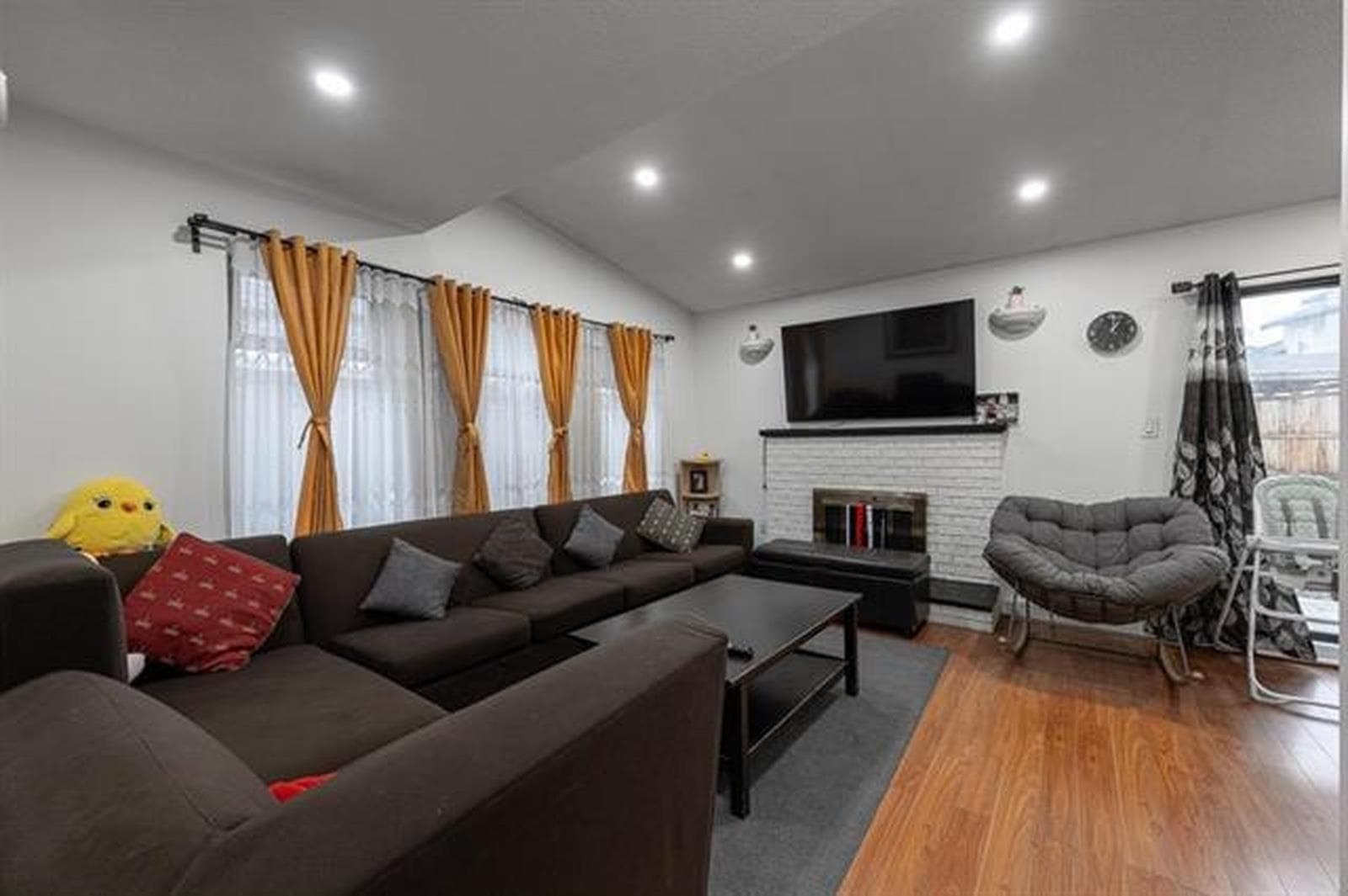 7366 128a Street, Surrey, V3W 7G9 — photo 2
