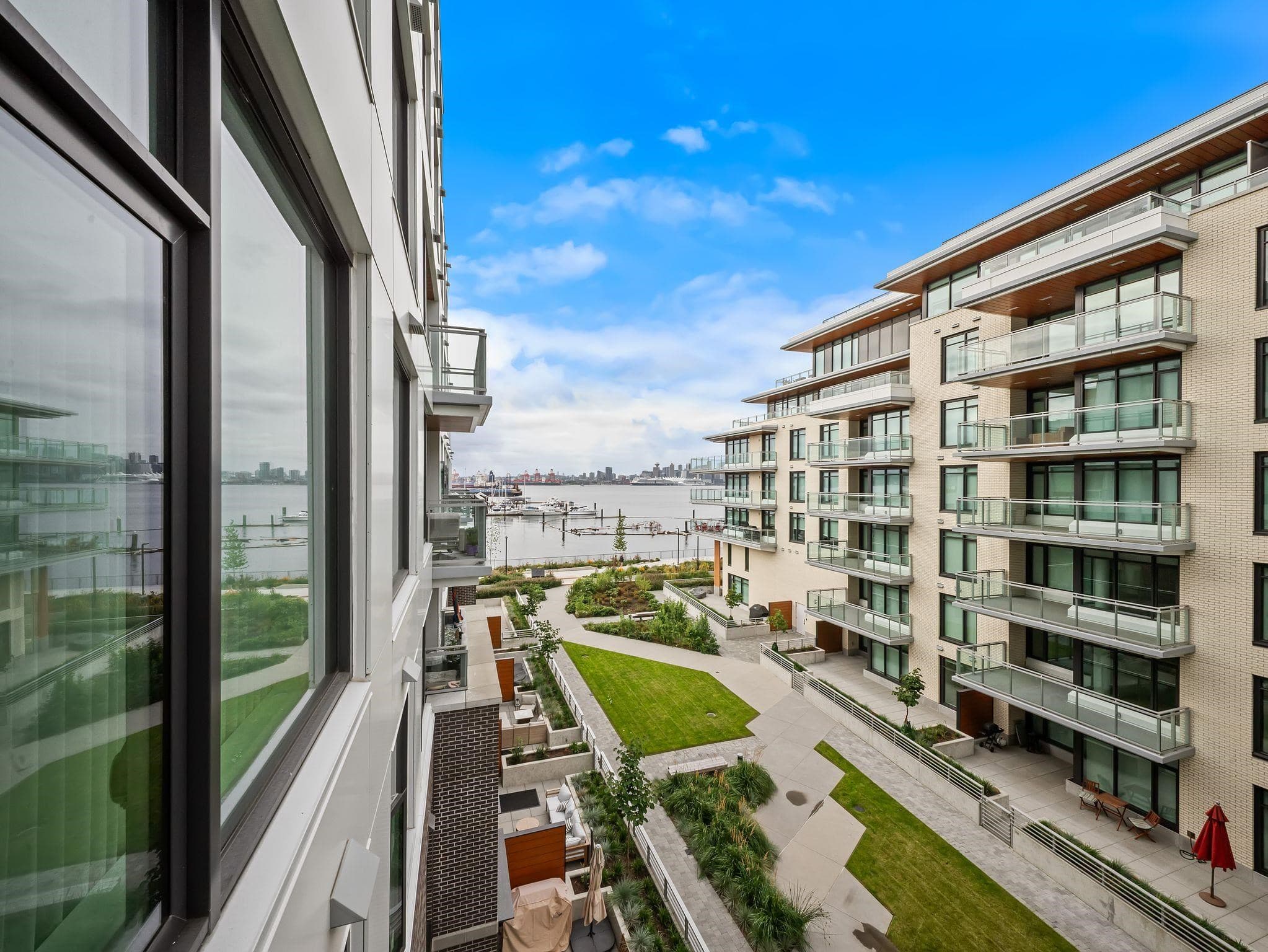425 - 755 Harbourside Drive, North Vancouver, V7P 0G1 — photo 1