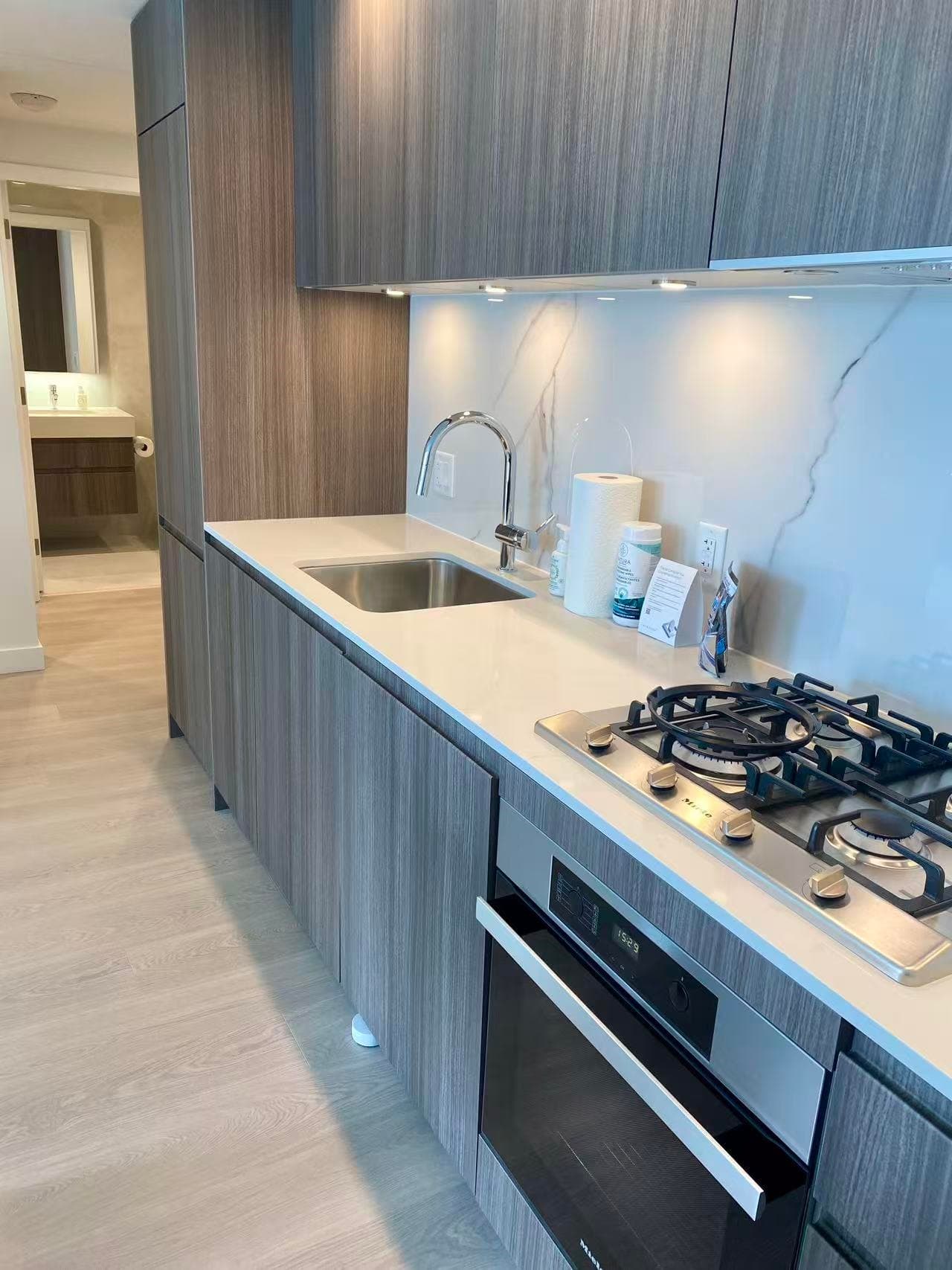 6537 Telford Ave, Burnaby, V5H 0K9 — photo 2