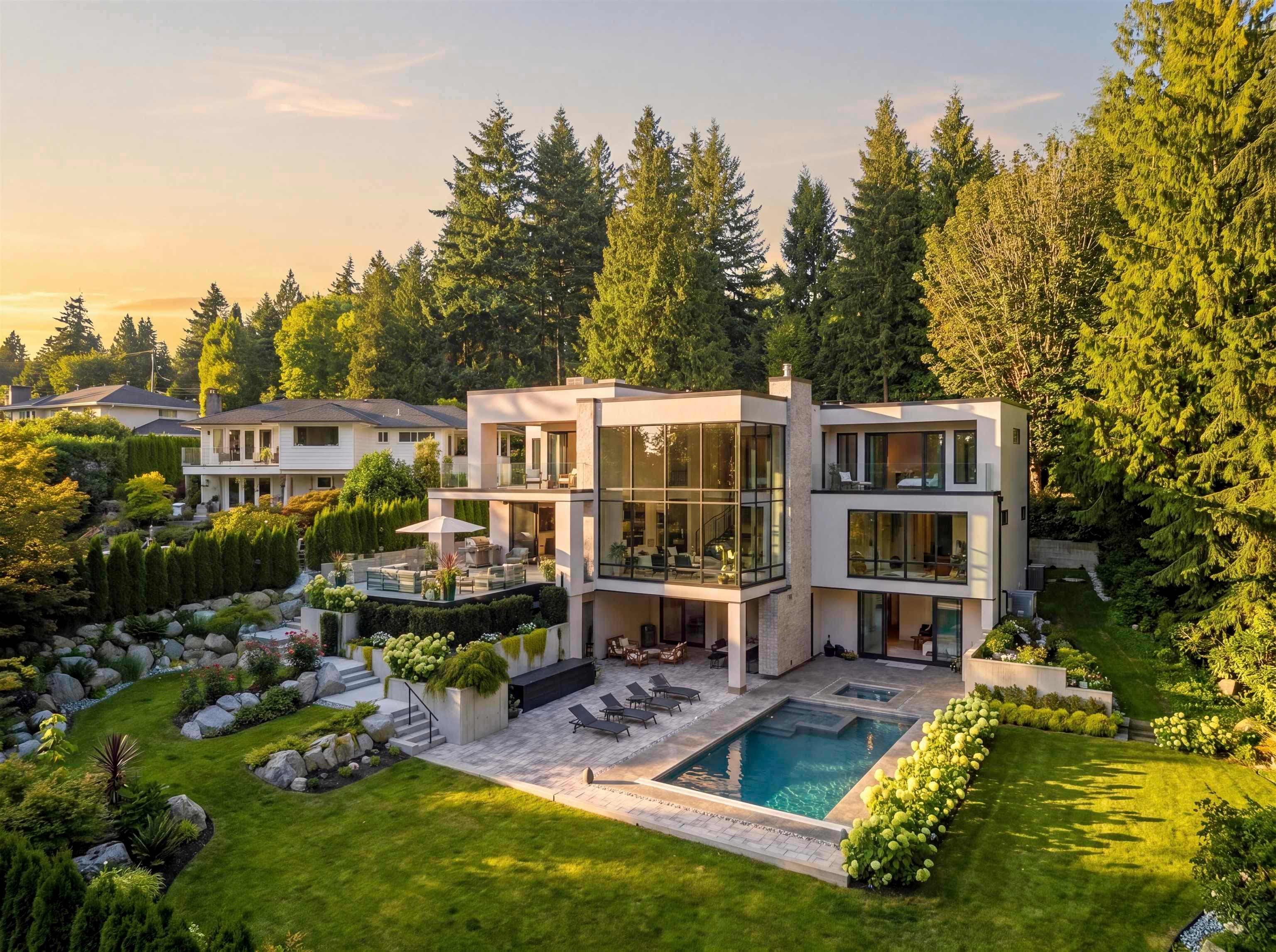 450 Macbeth Crescent, West Vancouver, V7T 1V7 — photo 2