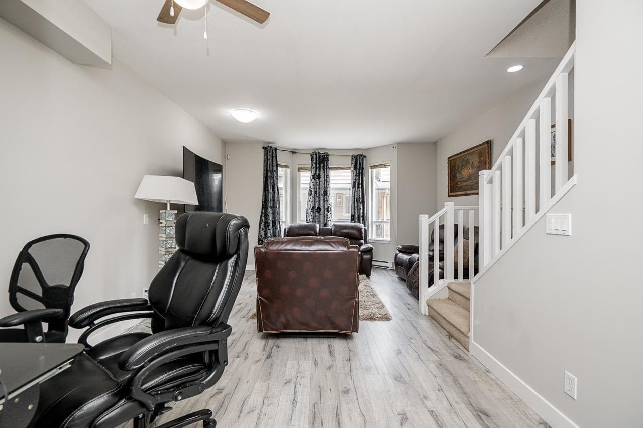 11 - 16772 61 Avenue, Surrey, V3S 4P2 — photo 4