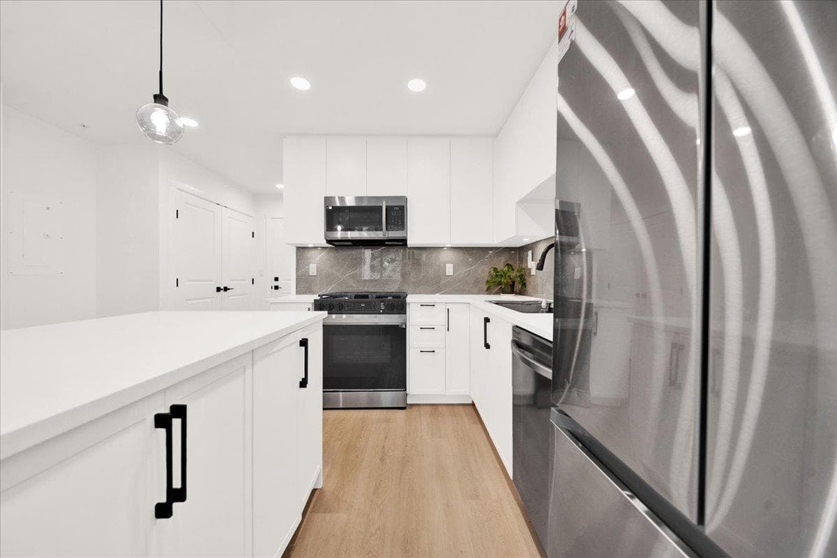 309 - 3528 146a Street, Surrey, V4P 0H4 — photo 5