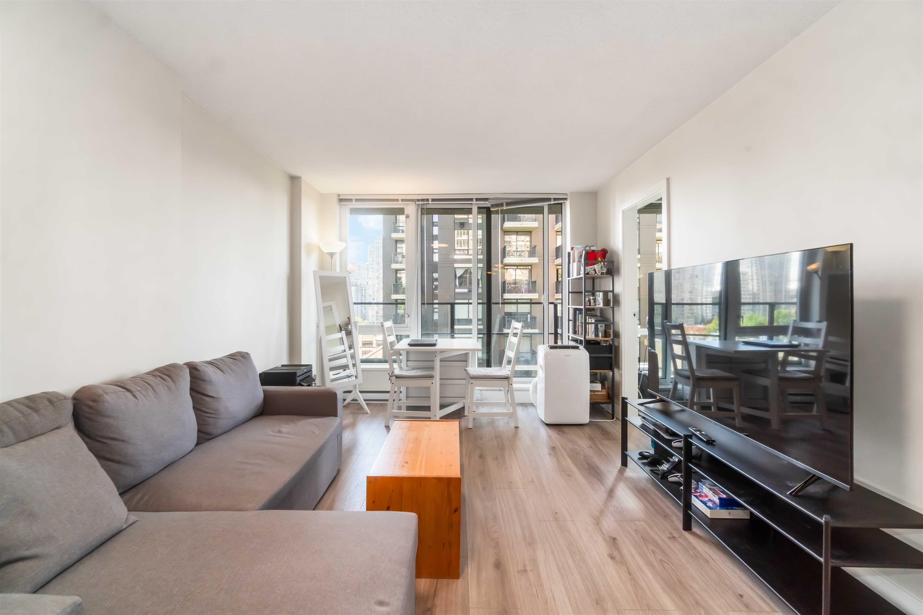 813 - 1088 Richards Street, Vancouver, V6B 0J8 — photo 4