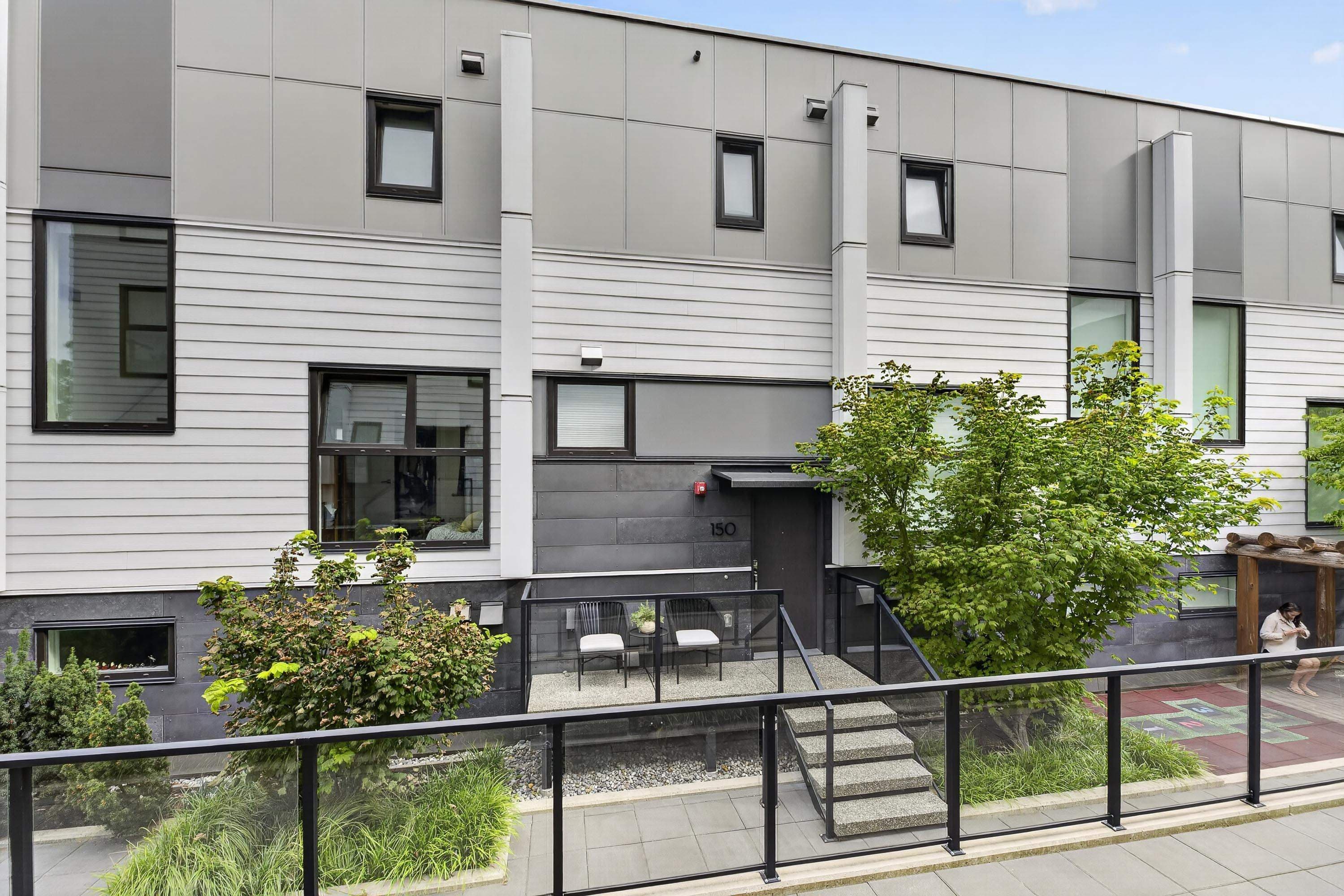 150 W Woodstock Avenue, Vancouver, V5Y 0N1 — photo 2