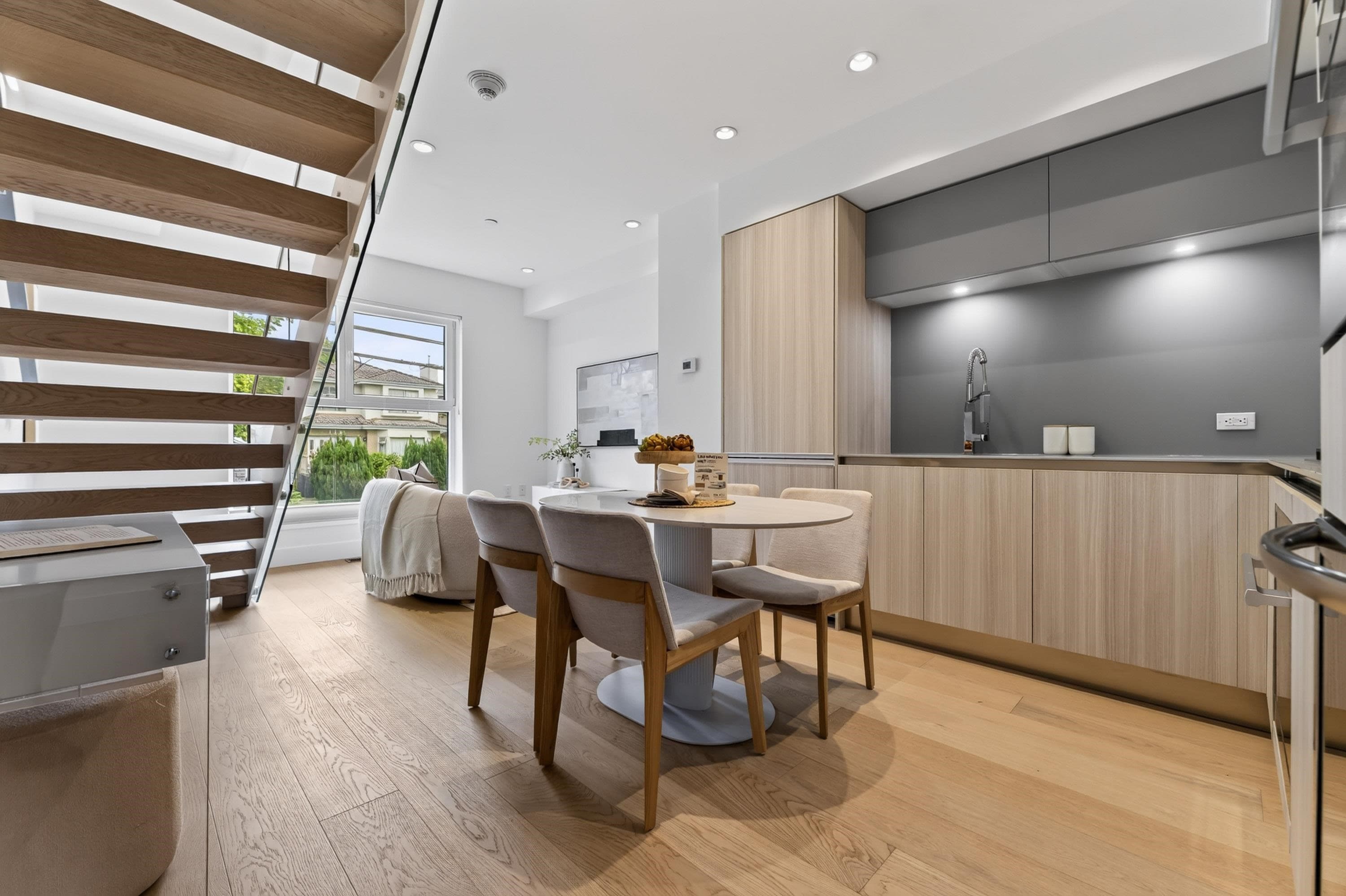 150 W Woodstock Avenue, Vancouver, V5Y 0N1 — photo 5