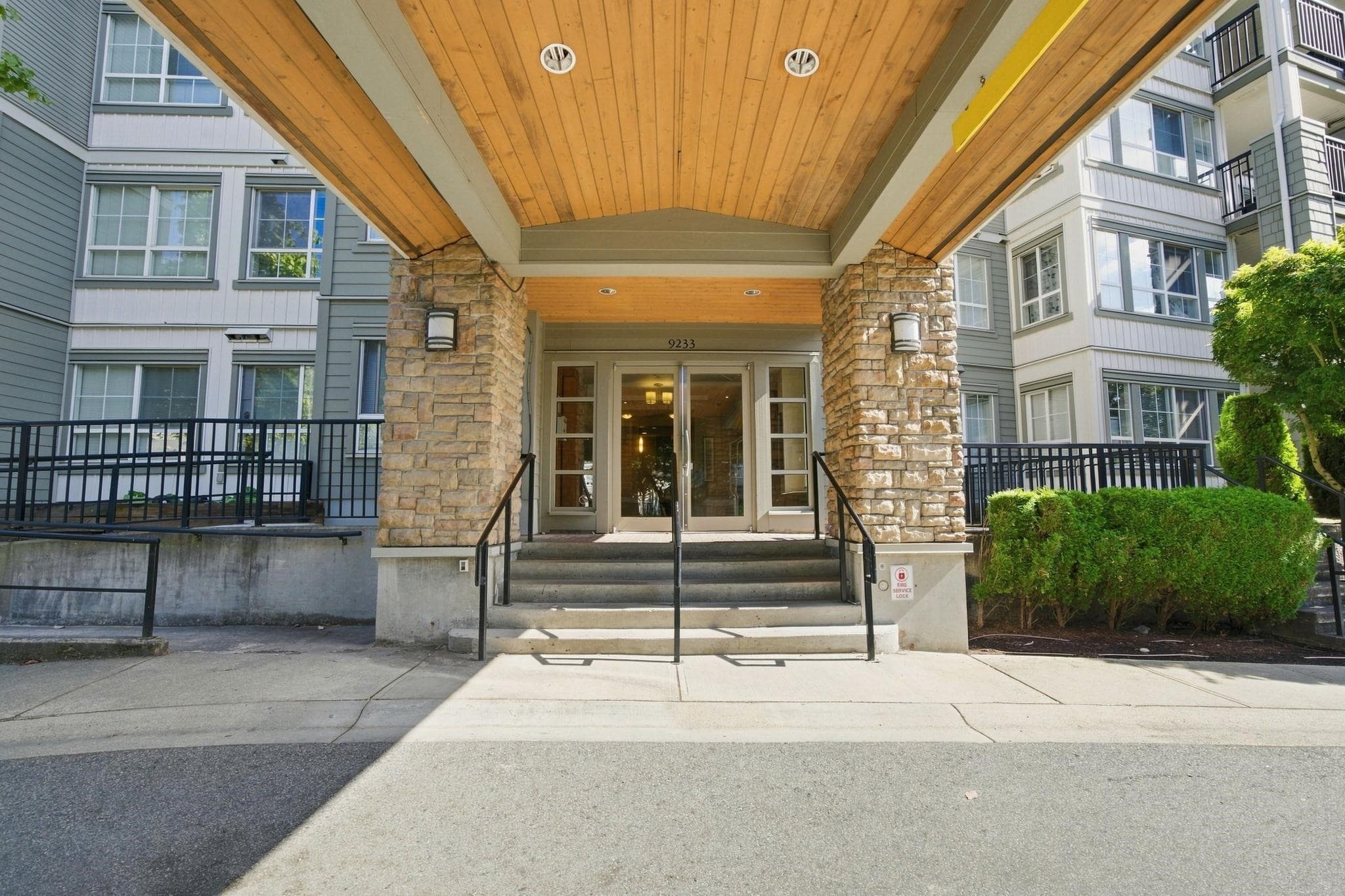 108 - 9233 Government Street, Burnaby, V3N 0A3 — photo 3