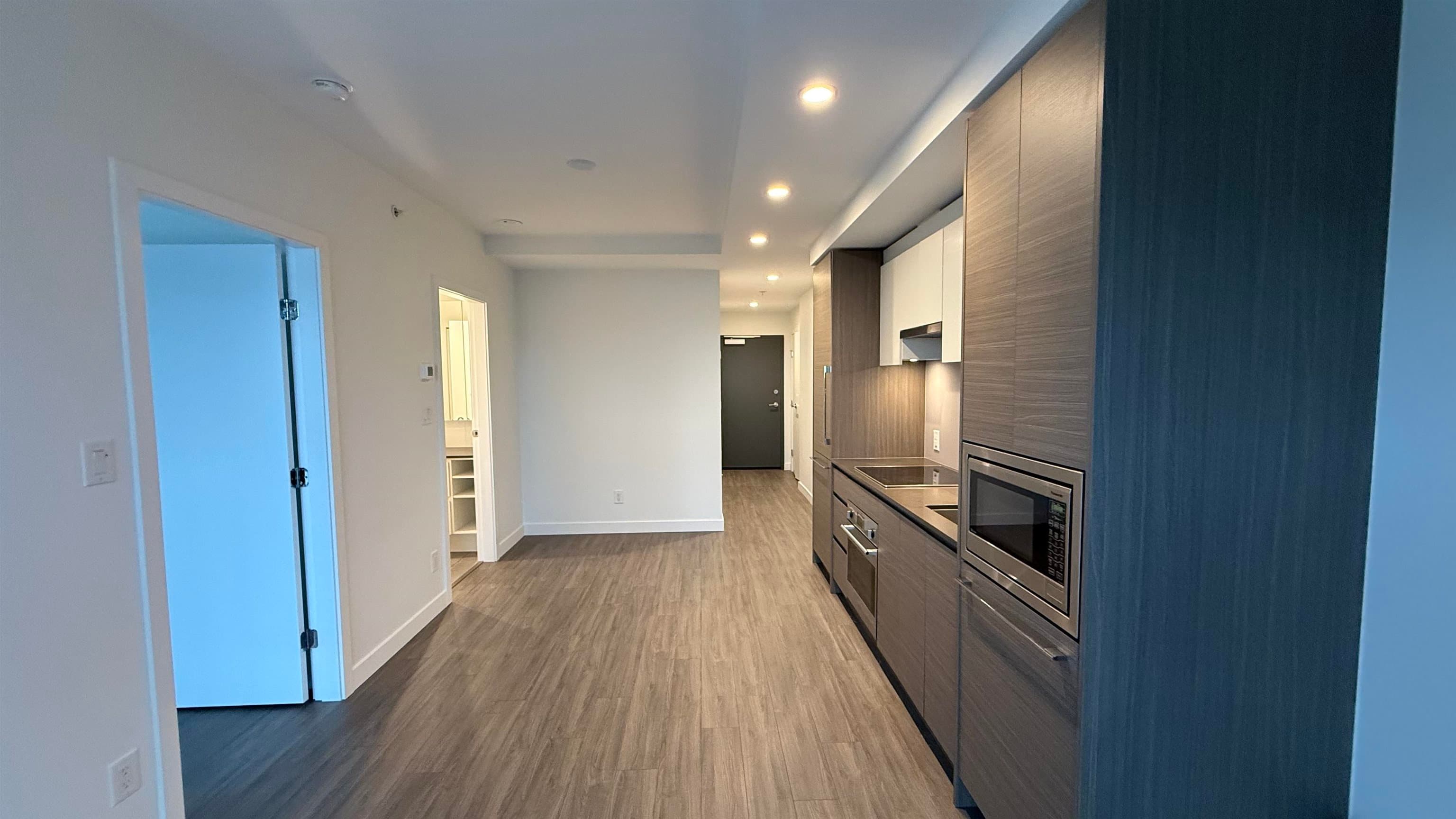 512 - 13615 Fraser Highway, Surrey, V3T 0P7 — photo 4