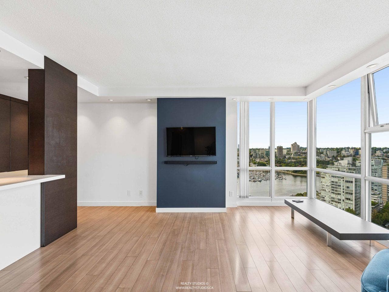 3202 - 193 Aquarius Mews, Vancouver, V6Z 2Z2 — photo 3
