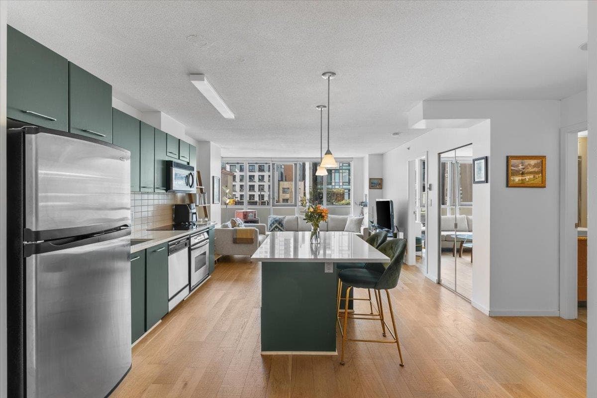 310 - 1155 Seymour Street, Vancouver, V6B 1K2 — photo 1